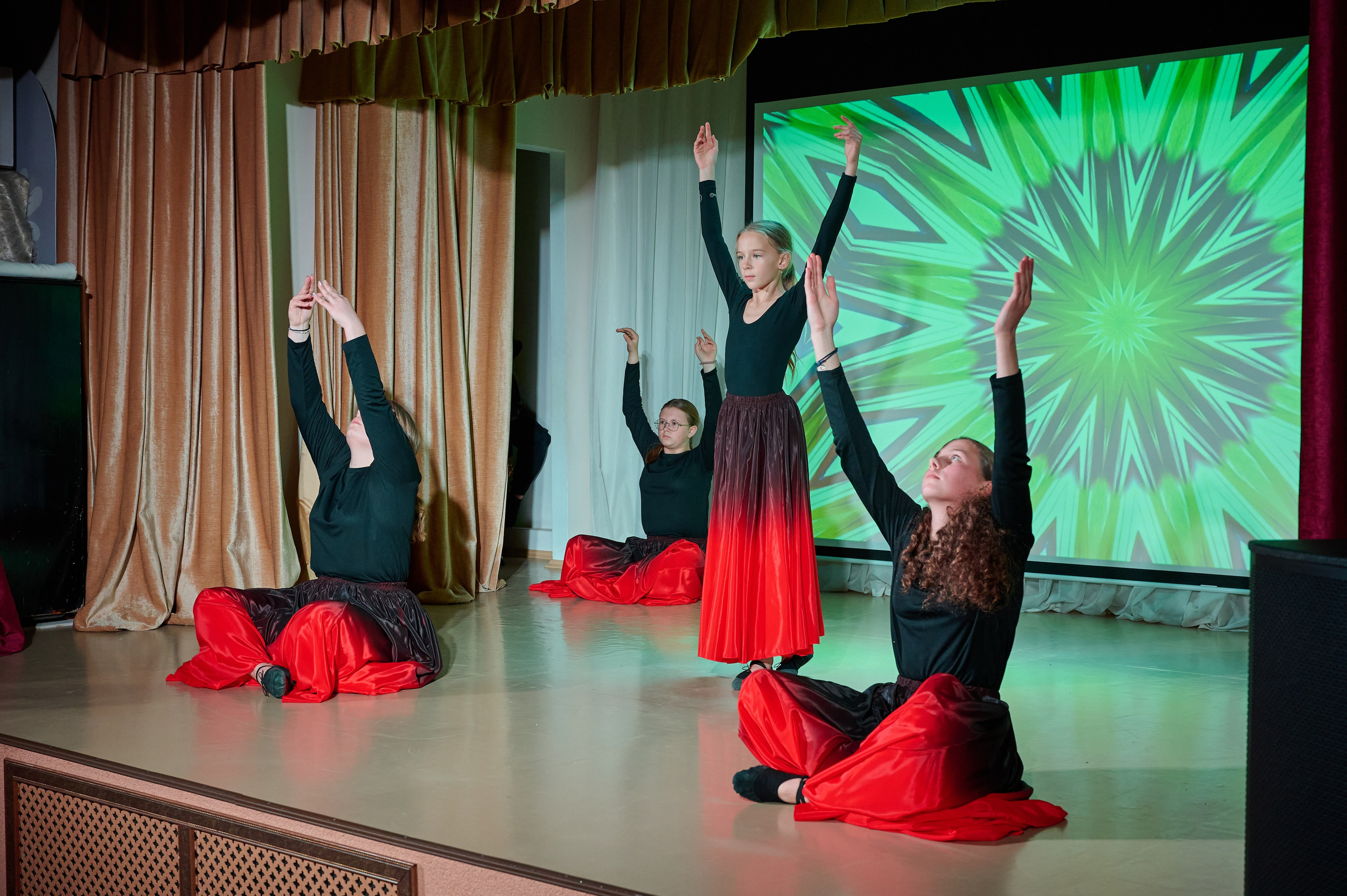 День матери ДК Виноградный. Жизнь курорта Кабардинка в фотографиях