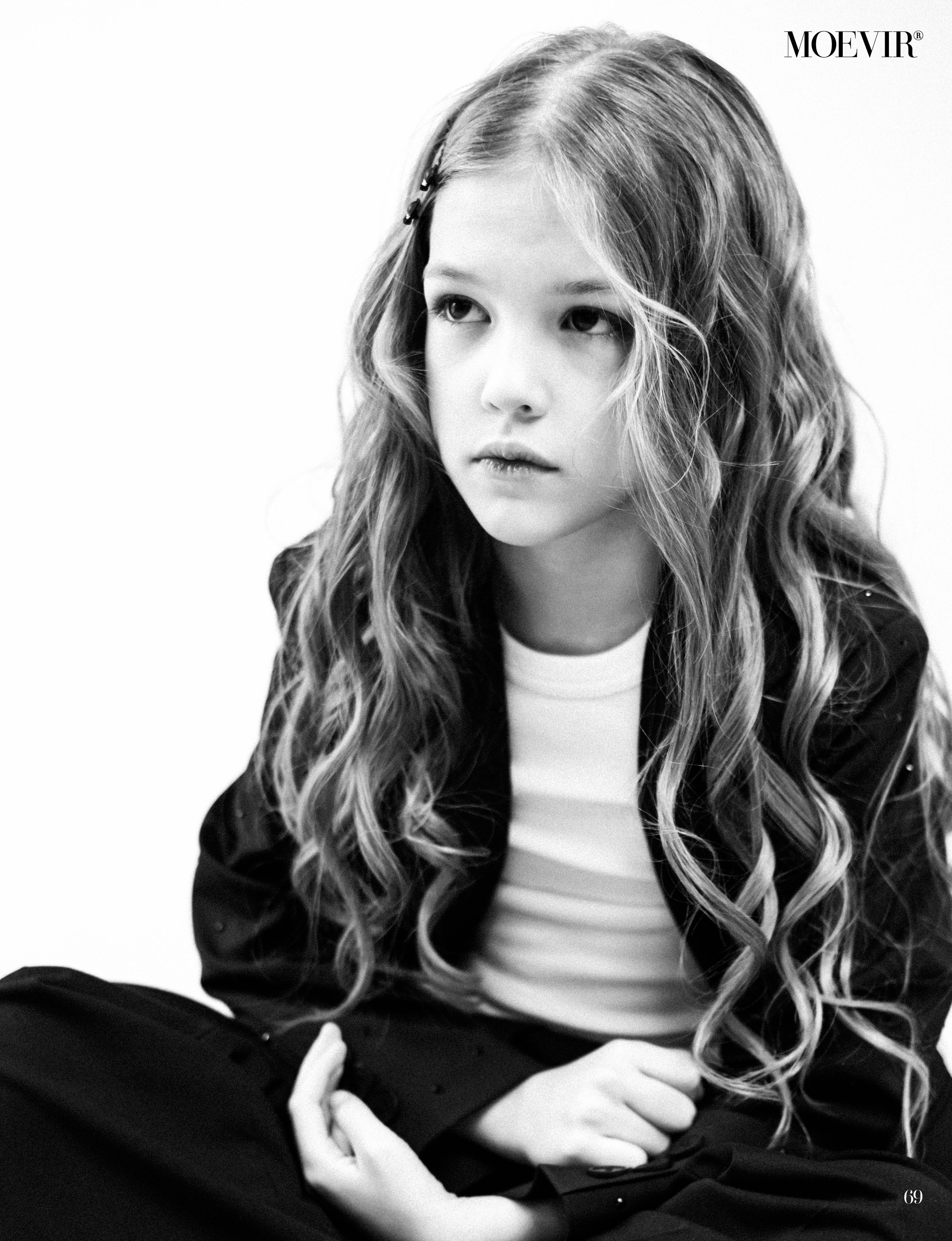 MOEVIR Paris Fe 25. Съёмки для брендов в Крыму / Стилист / Продюсер / Женя Мамай