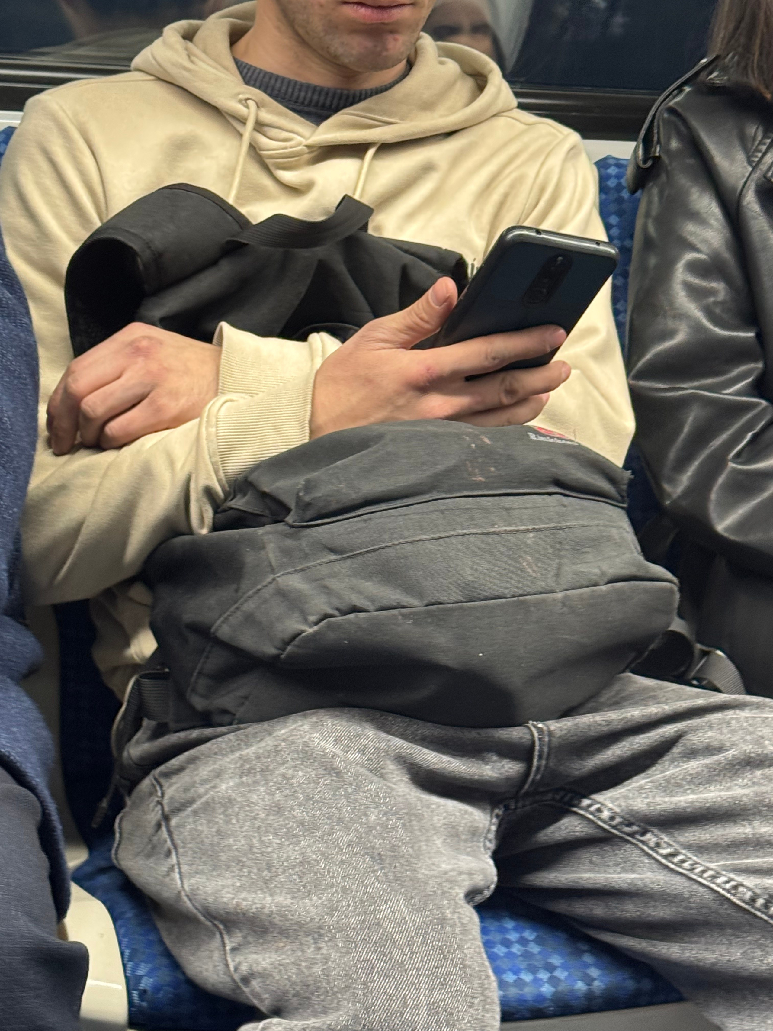 #руки_незнакомцев. Главная