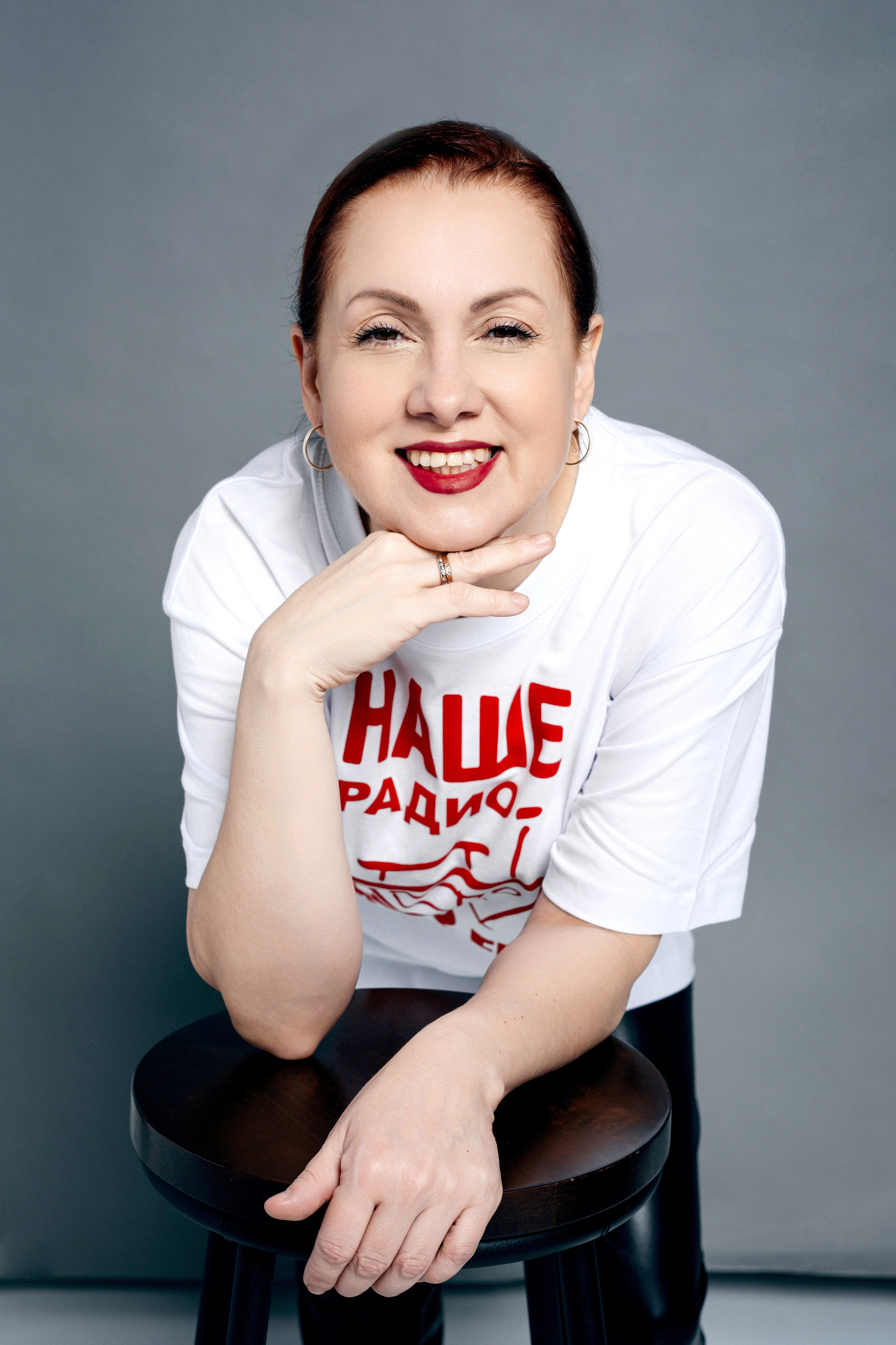 Юлия Бутакова, ведущий утреннего шоу на Нашем Радио и многодетная мама. Фотограф и видеограф Анна Жагорина