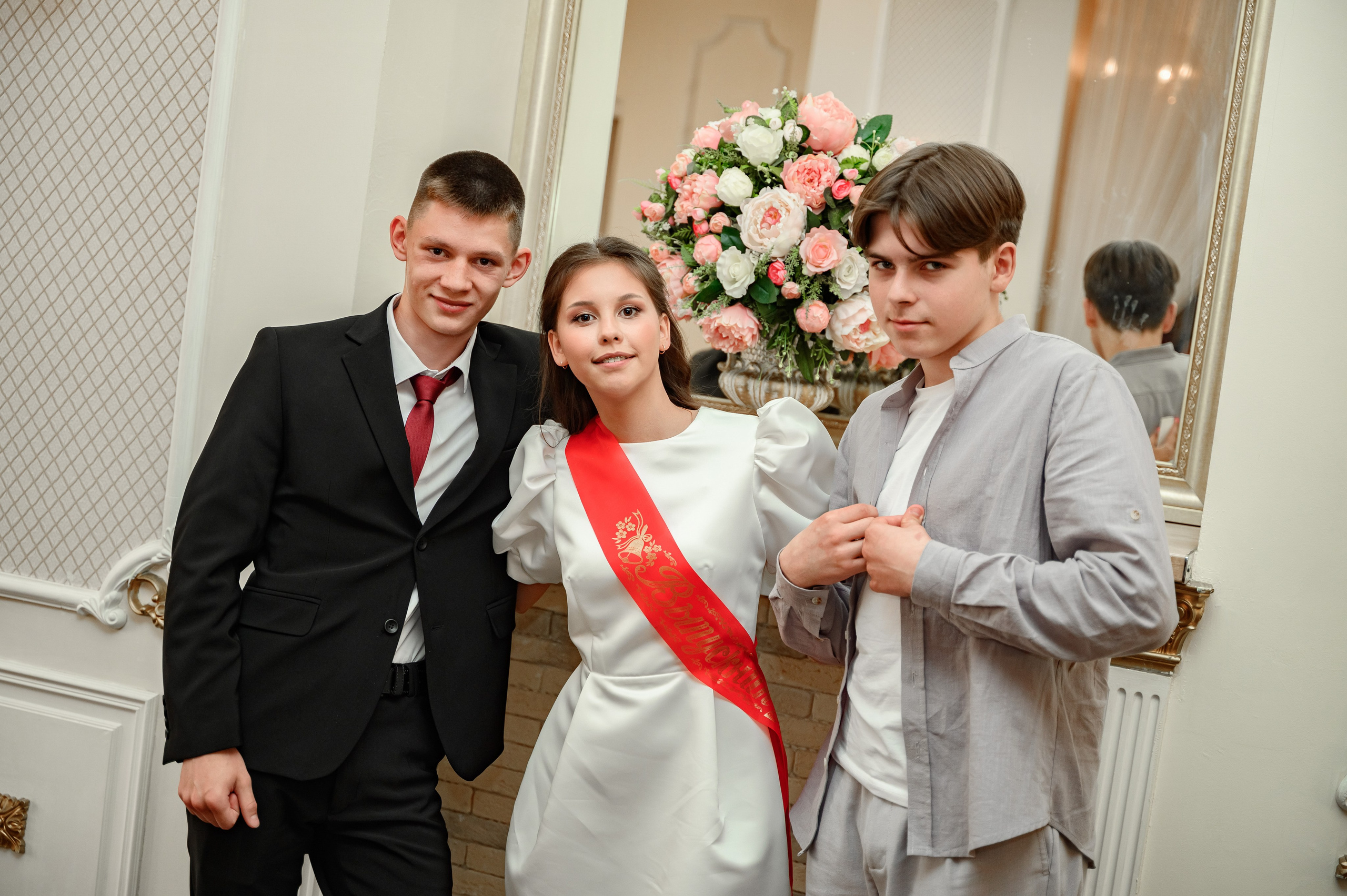 Профессиональный фотограф на выпускной с обработкой фотографий.