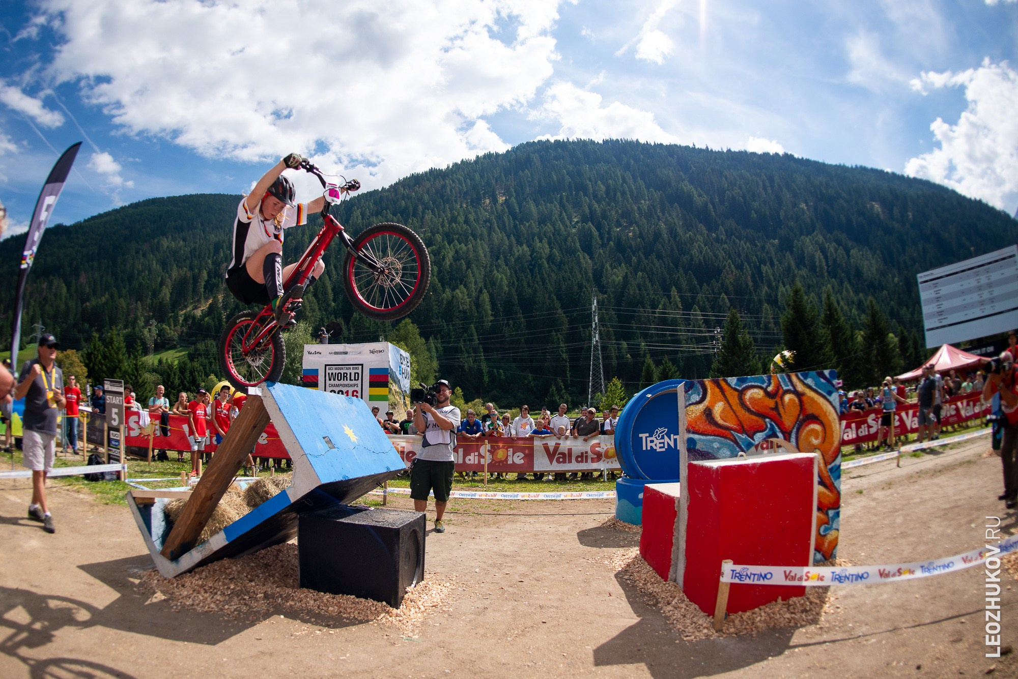 UCI Trials World Championships 2016 — finals. Sports photographer Leonid Zhukov