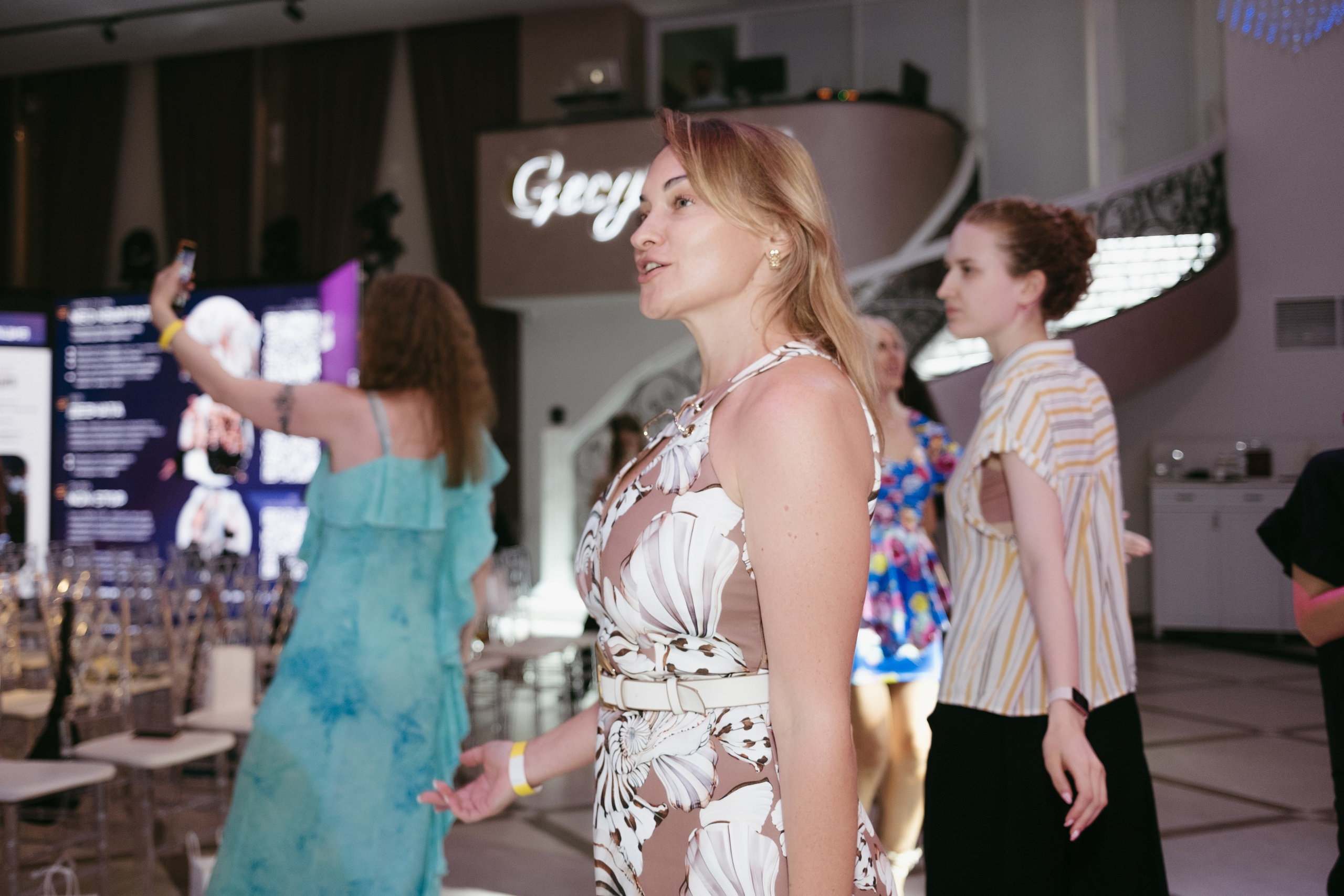 Выставка «Свадебный переполох» Краснодар. Свадебный и репортажной фотограф Денис Ожигин в Краснодаре и Краснодарском крае