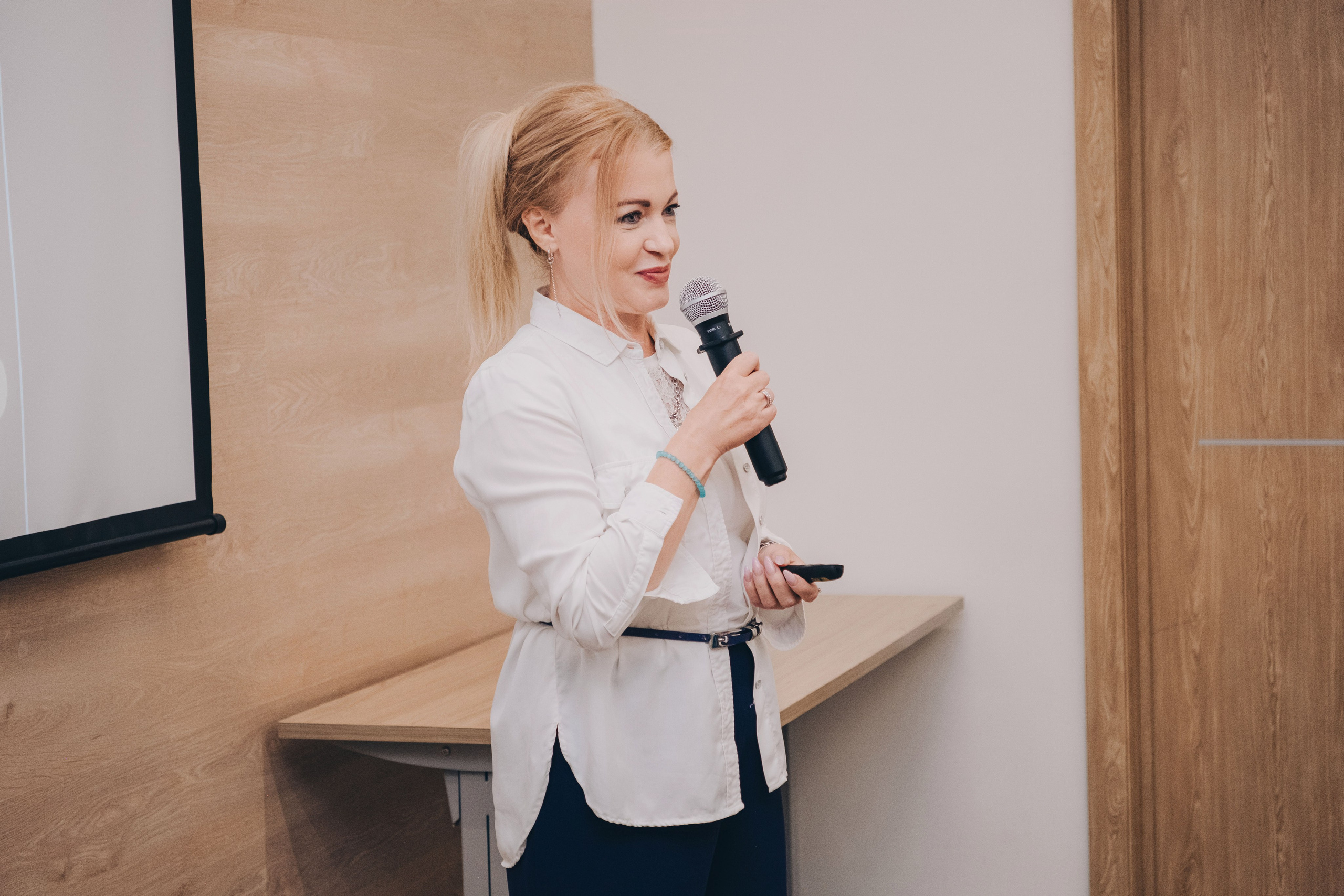 Конференция «Говори убедительно. Продавай легко!». Фотограф в Иркутске Анна Мирошникова