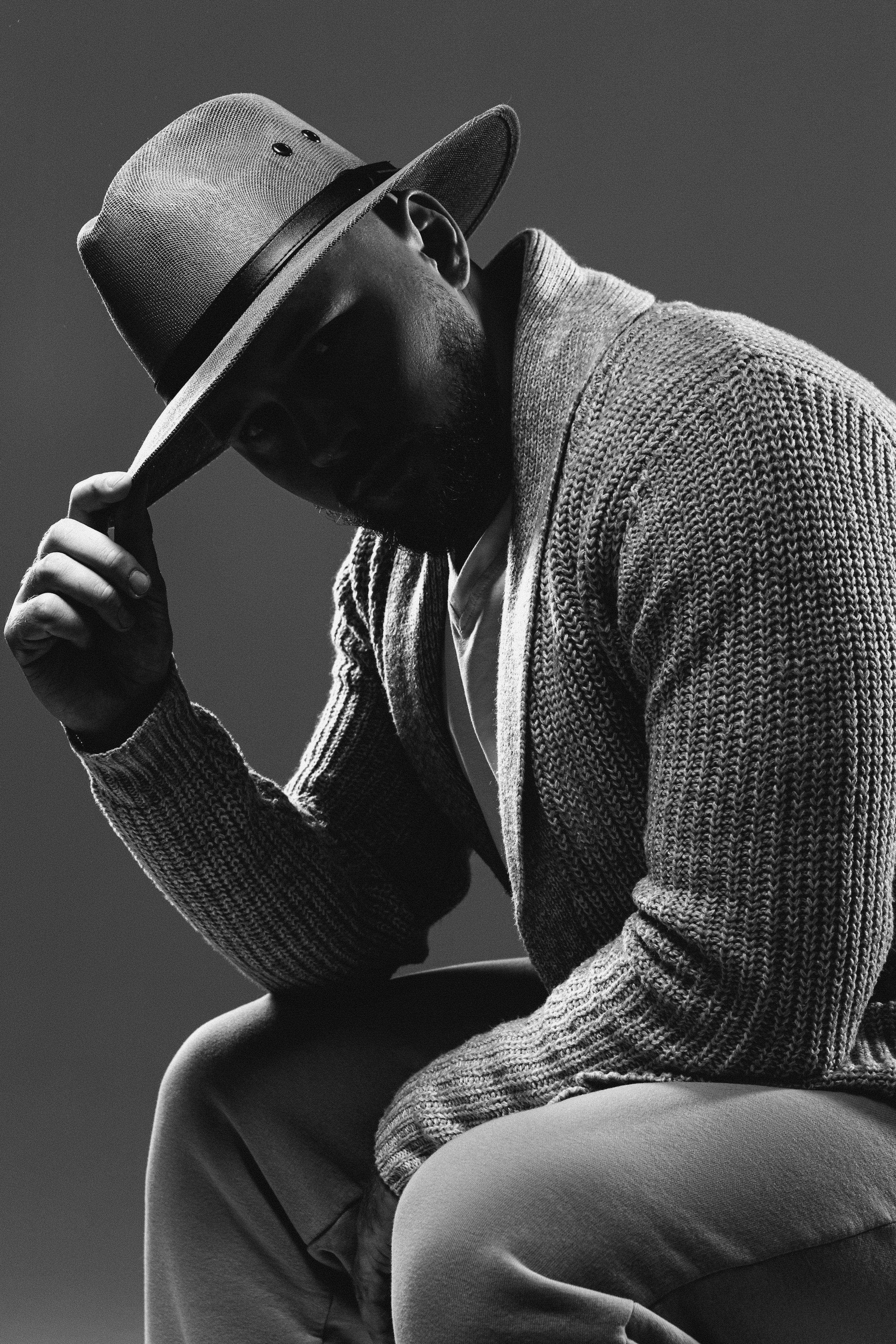 Атмосферный мужской портрет