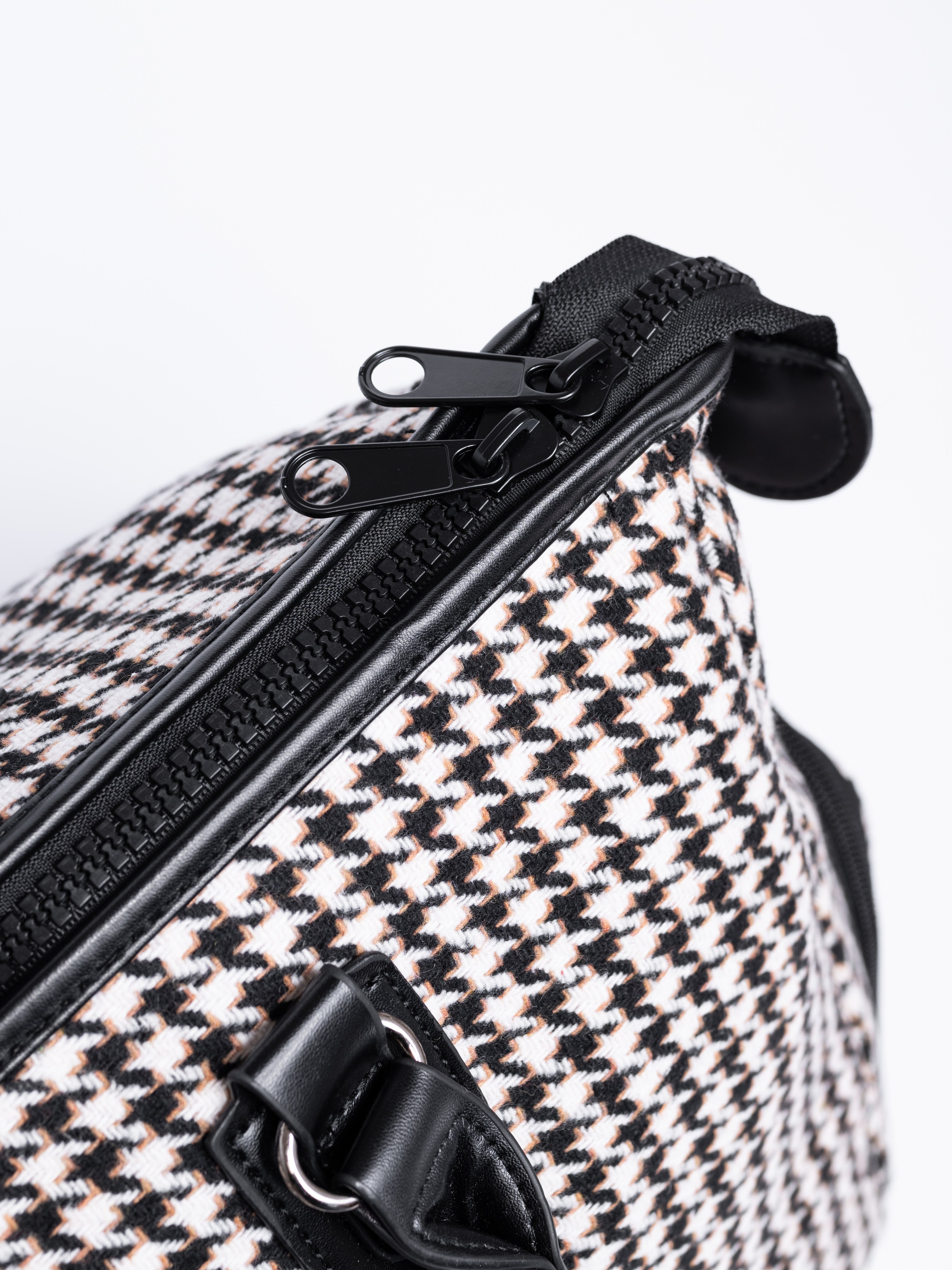 Сумки спортивные. Предметный фотограф, фото для маркетплейсов Пятигорск, КМВ