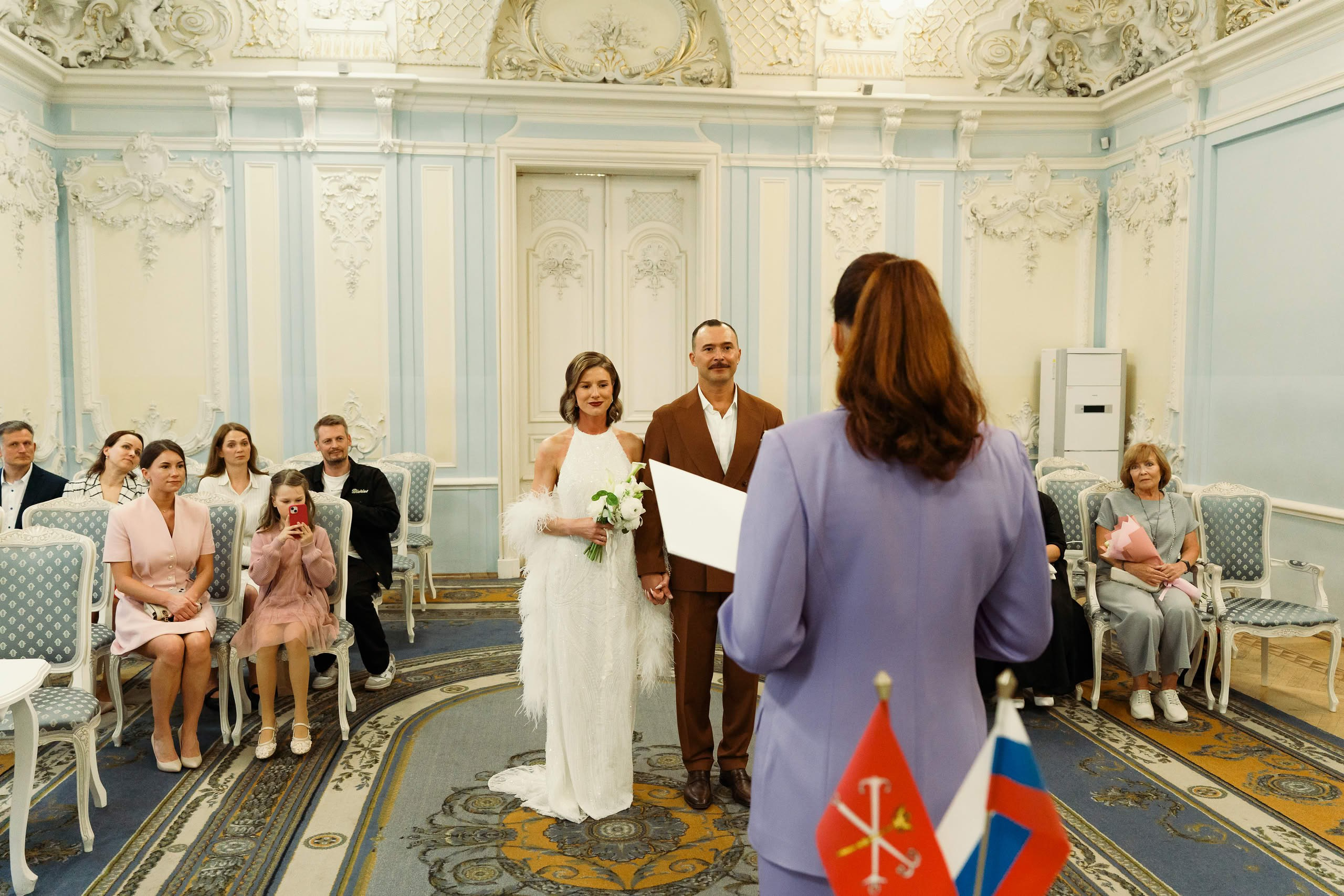 Отель «Гимназия»: свадебная фотосессия в Петербурге