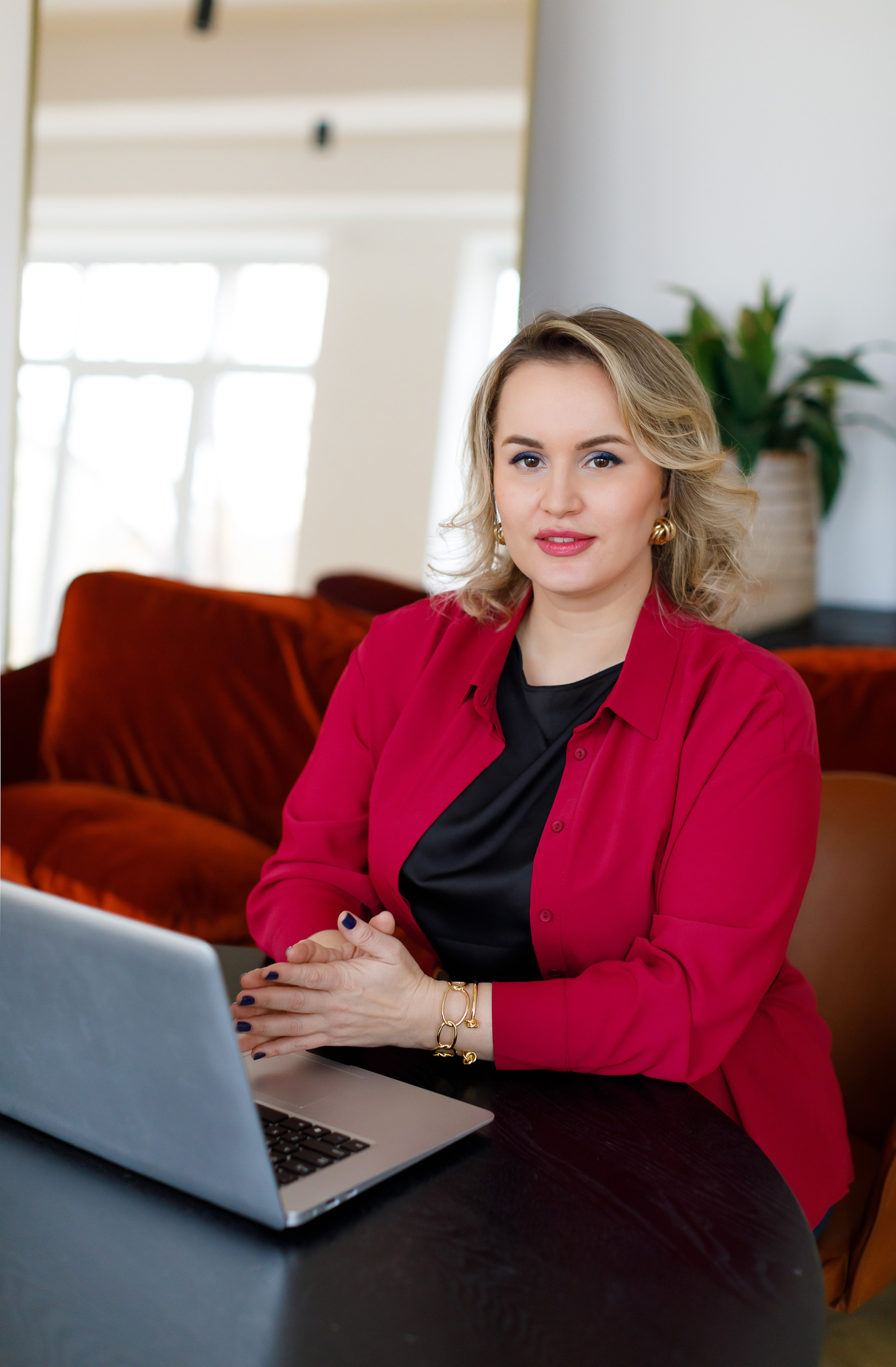 Имиджевые портреты для дизайнера интерьеров, Ольги Вишневской. Портретный и семейный фотограф Юлия Герман