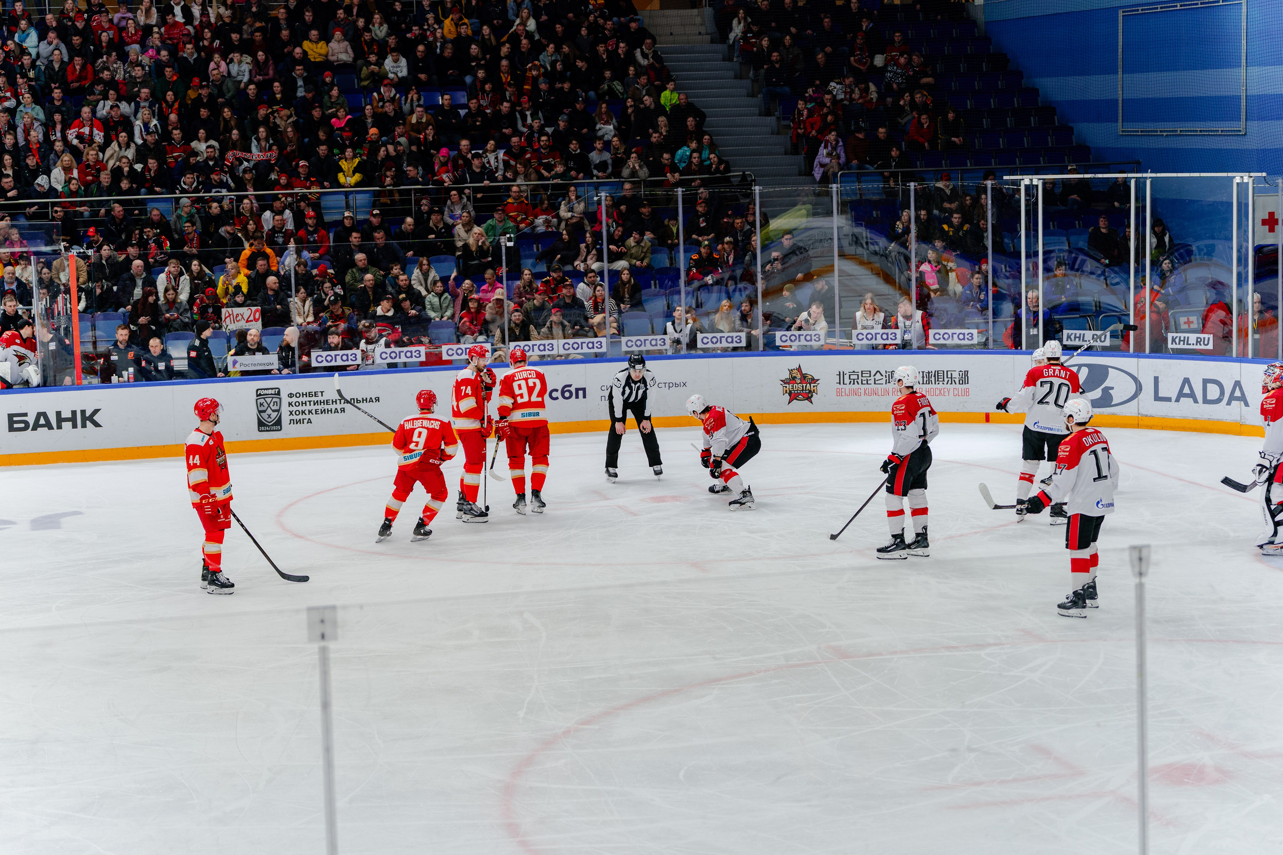 КХЛ КУНЬЛУНЬ РС — АВАНГАРД 22 МАРТА 2025. Репортажный фотограф в Москве Измалков Артем