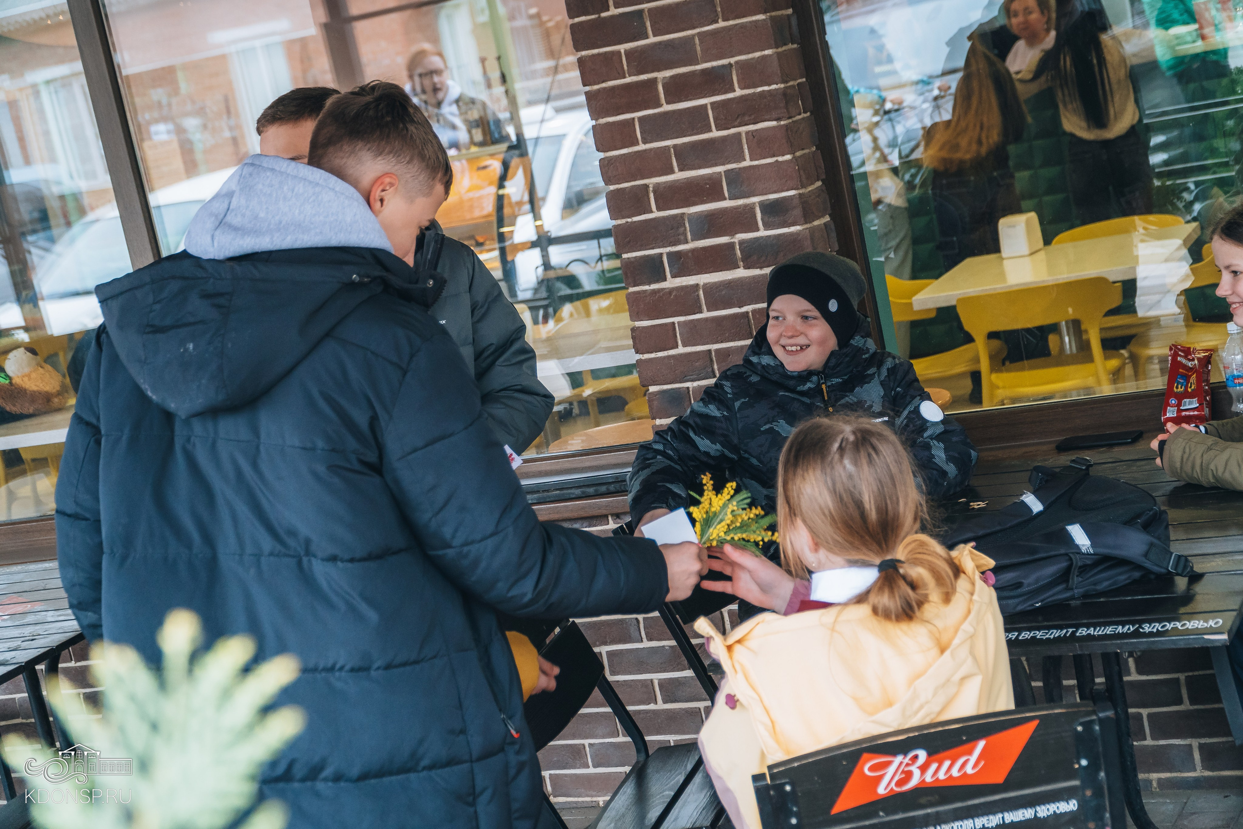 Поздравление от волонтёров станицы. Новотитаровский Дом культуры