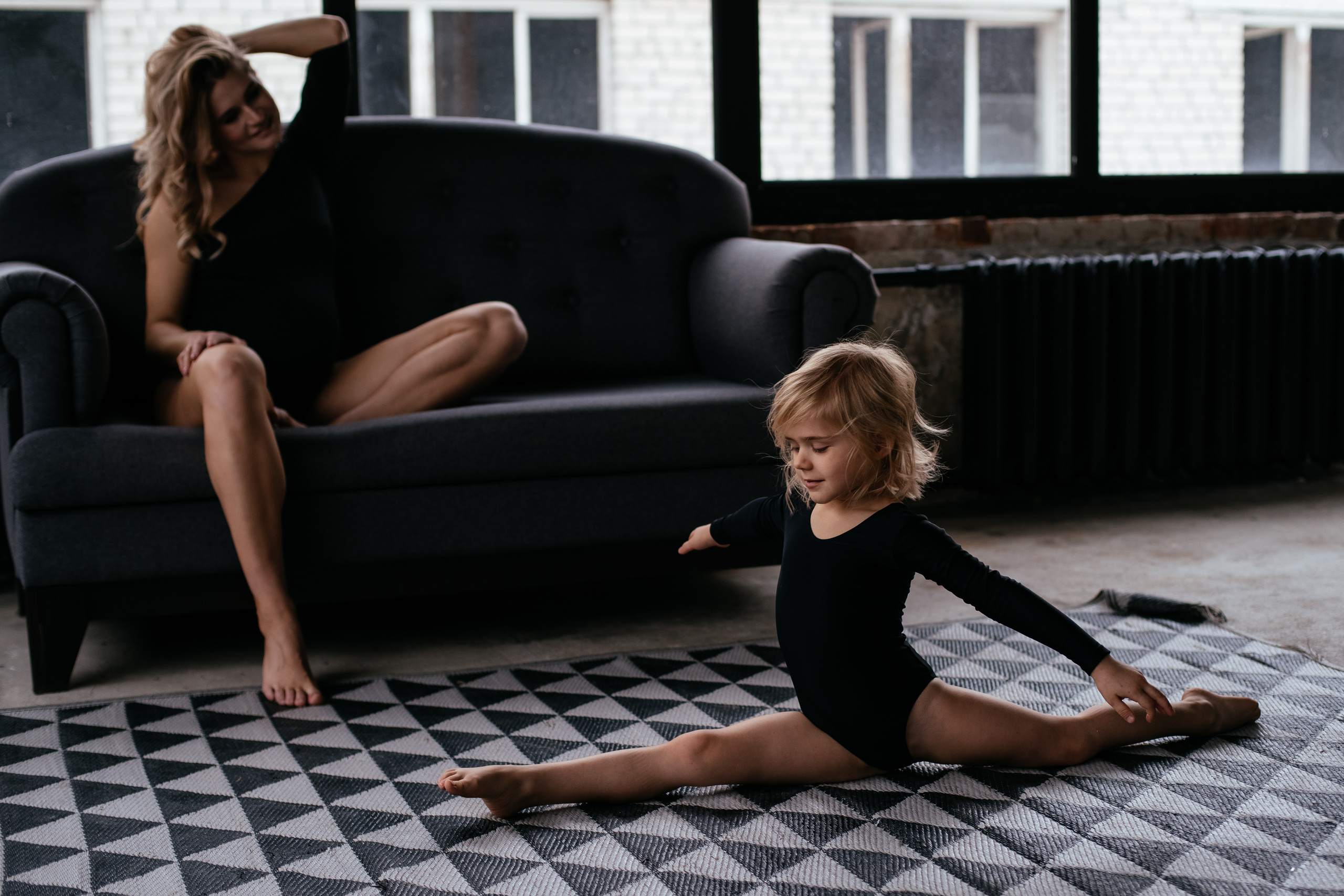 Фотосессия беременности в студии г. Екатеринбург. Свадебный и семейный фотограф Ксения Шекк Екатеринбург