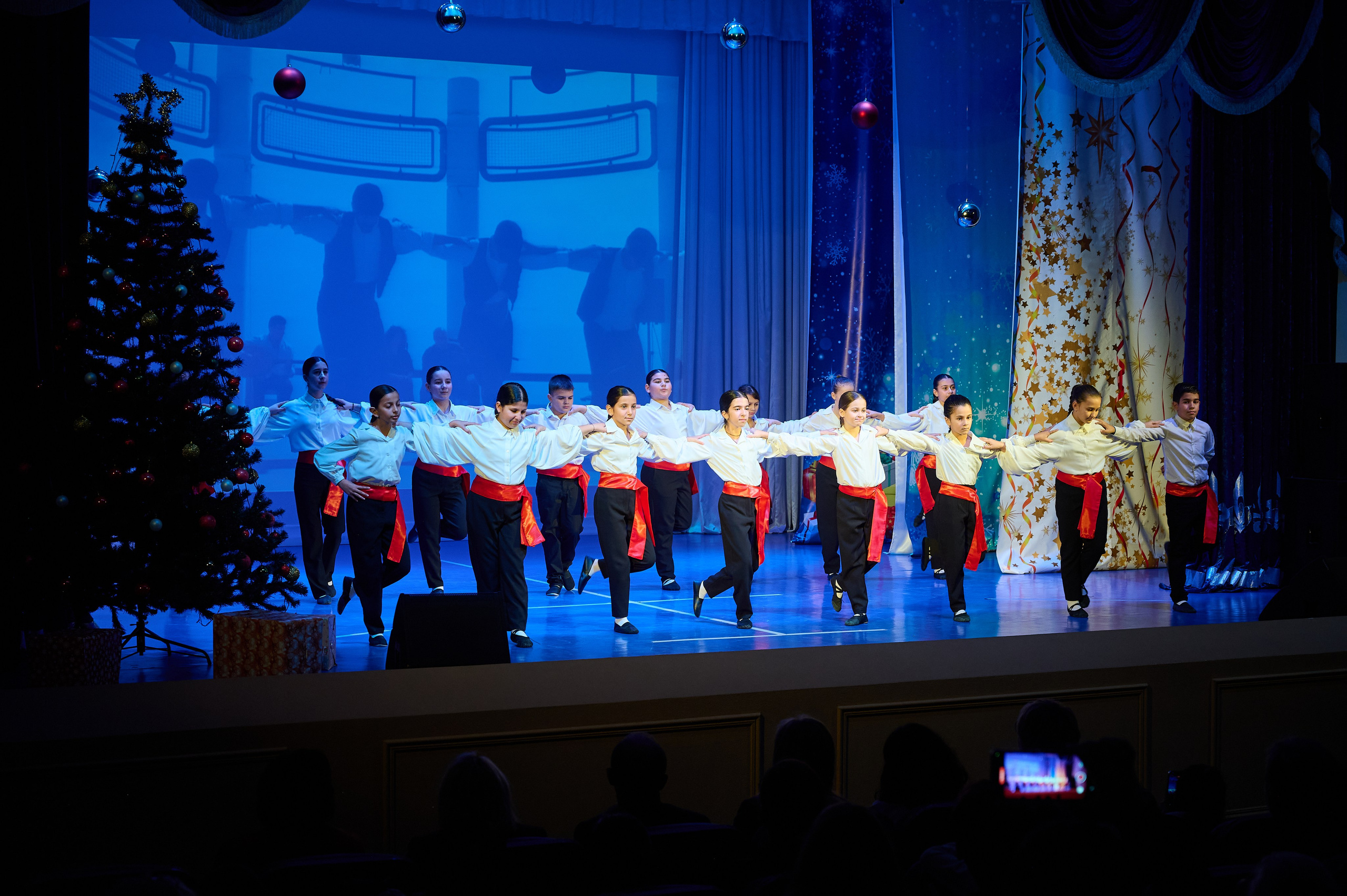 Коцерт НГ В ДК Марьина Роща. Жизнь курорта Кабардинка в фотографиях