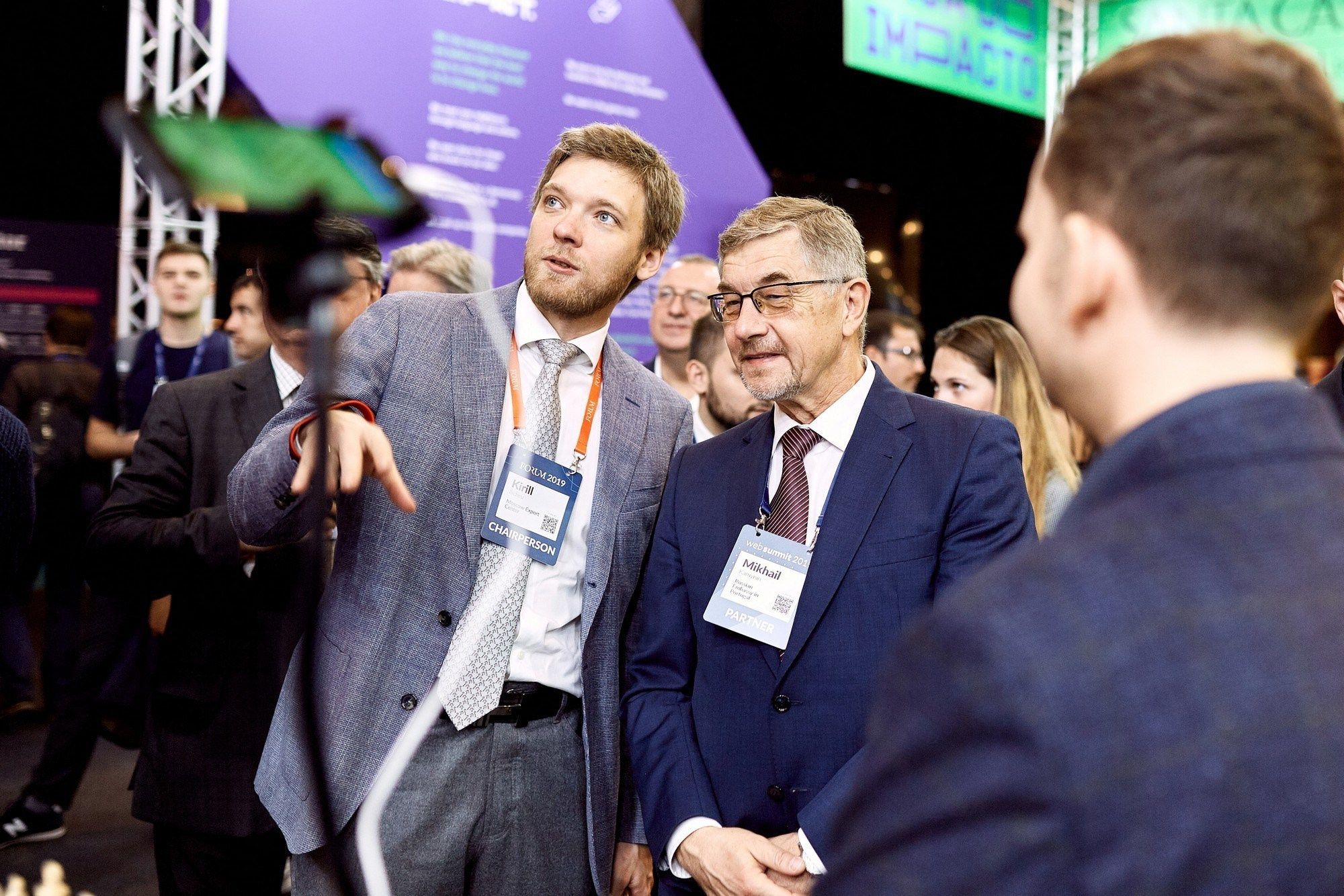 Фотограф на выставку в Москве, заказать услуги профессиональной фотосъёмки — Цены и стоимость услуг фотографа на съёмку выставки