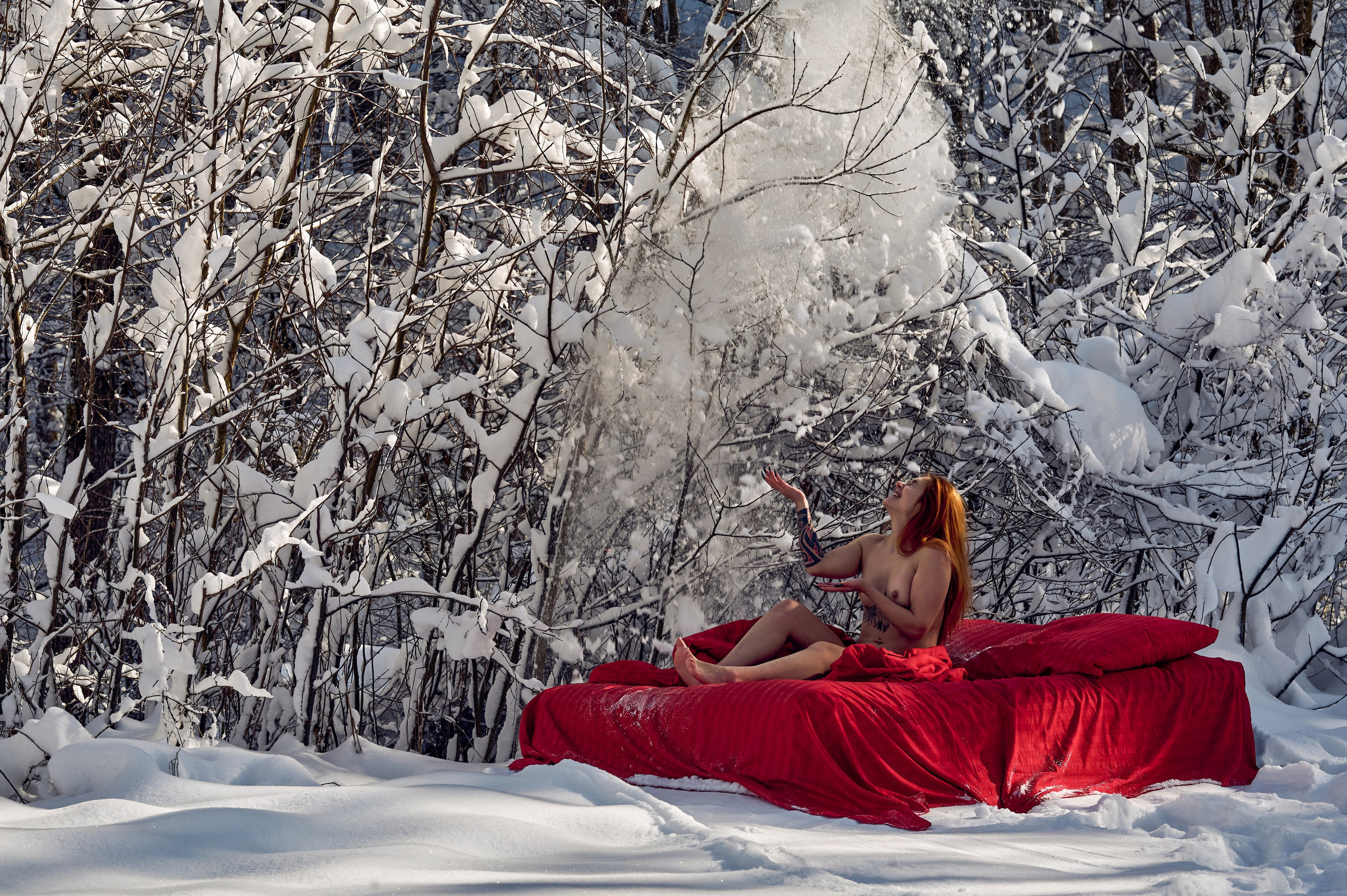 Коммерческая фотосессия в зимнем лесу. Портретный фотограф в Краснодаре Евгений Карпов