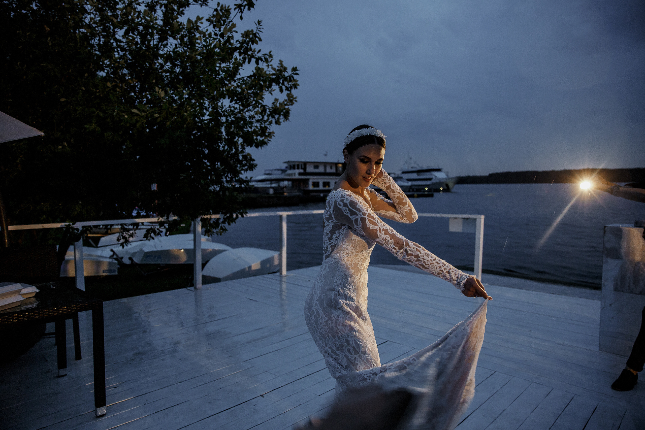 Белая свадьба в яхт-клубе. Свадебный фотограф в Москве Денис и Анастасия Исаевы