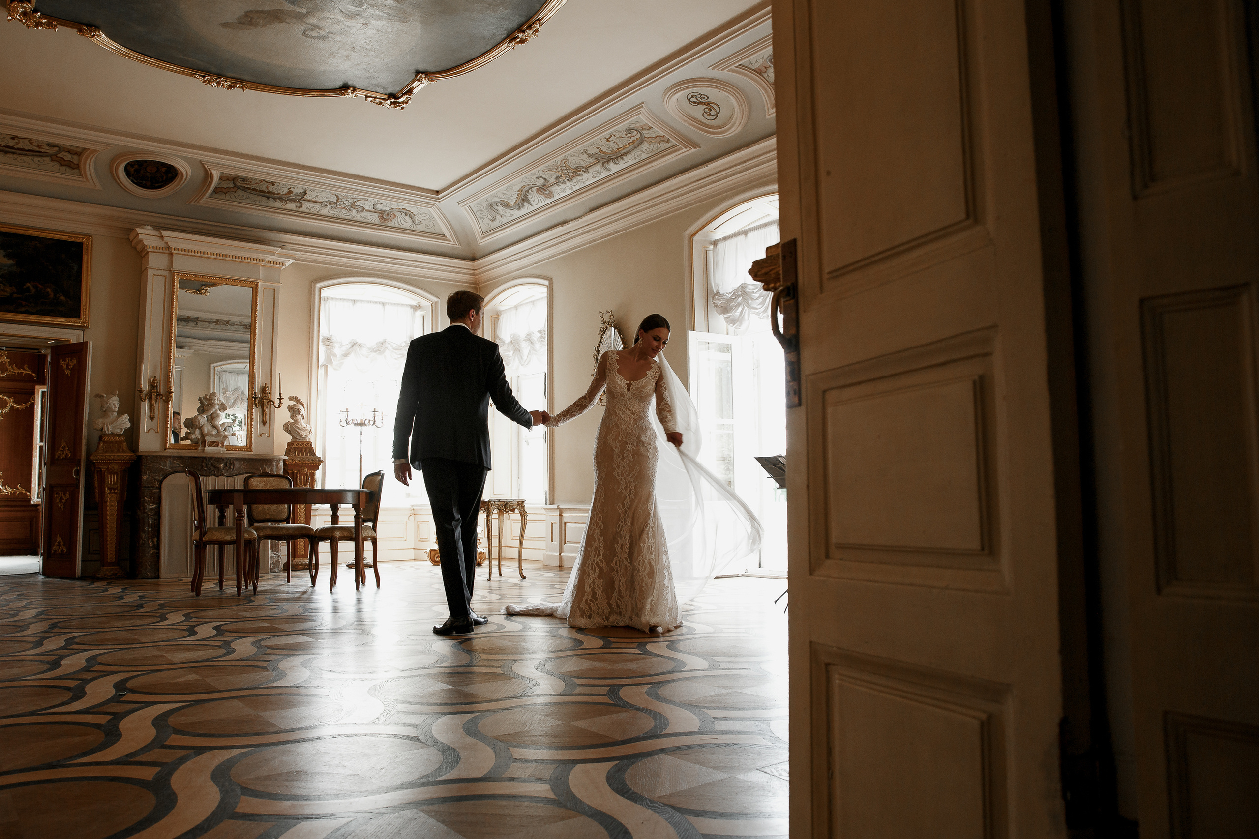 Белая свадьба в яхт-клубе. Свадебный фотограф в Москве Денис и Анастасия Исаевы