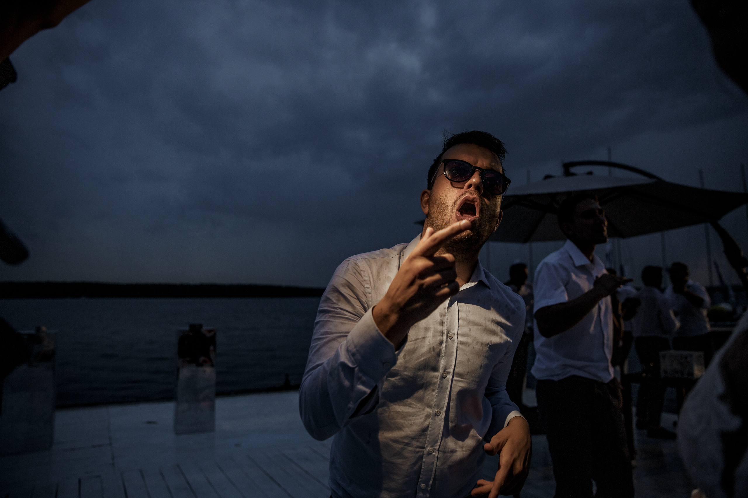 Белая свадьба в яхт-клубе. Свадебный фотограф в Москве Денис и Анастасия Исаевы