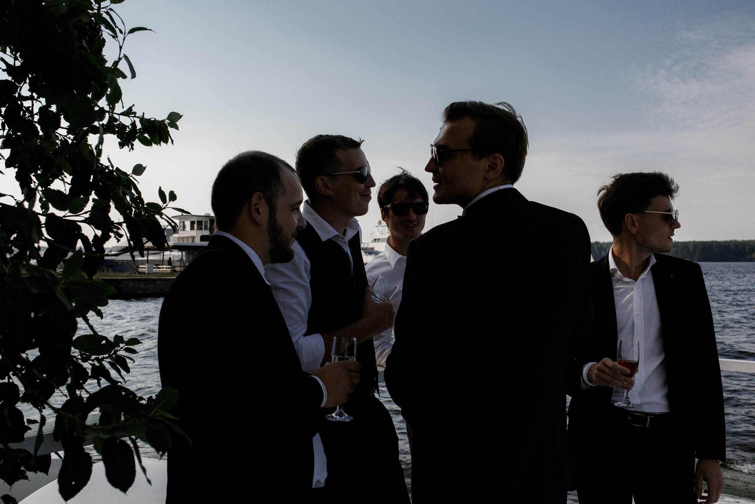 Белая свадьба в яхт-клубе. Свадебный фотограф в Москве Денис и Анастасия Исаевы