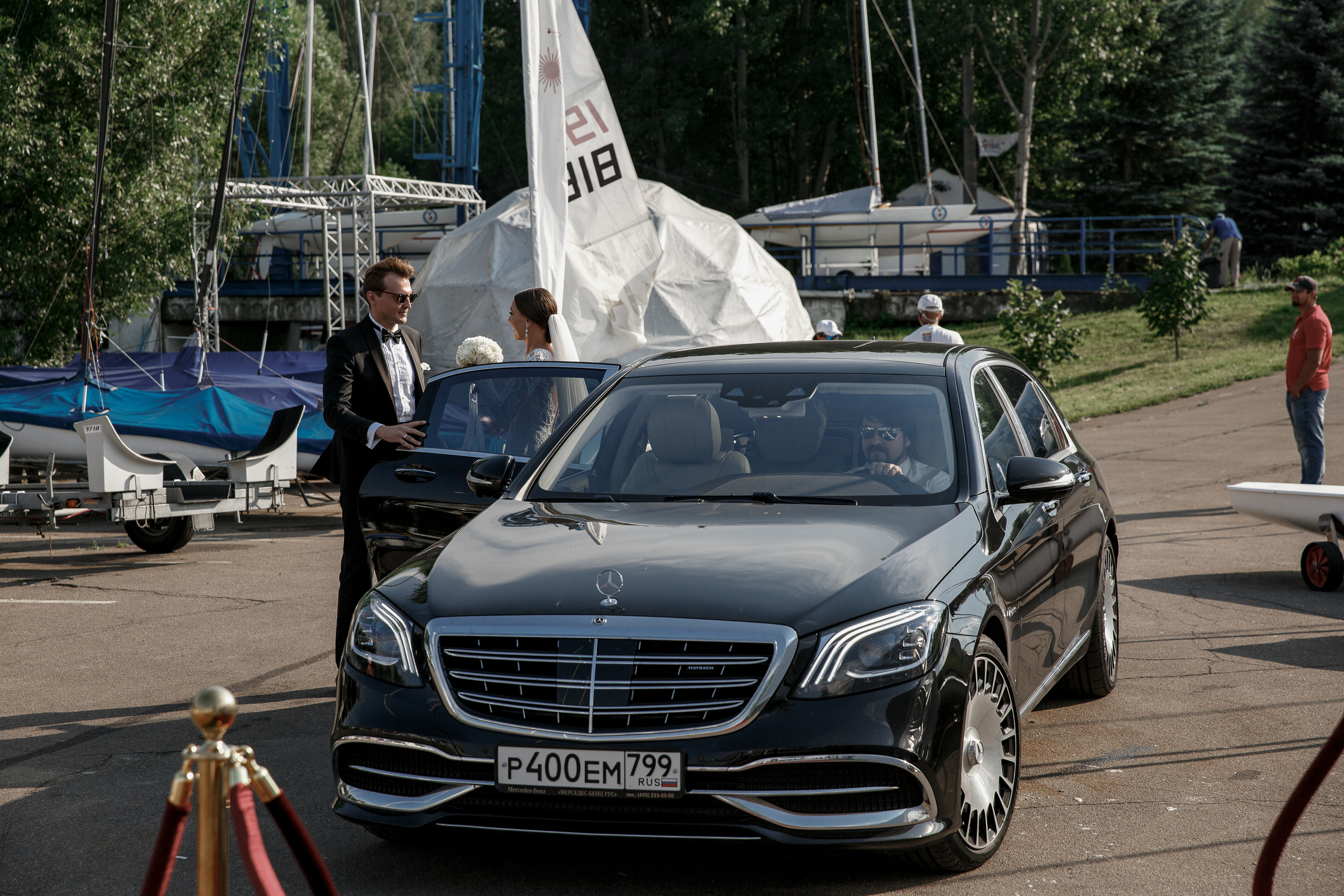 Белая свадьба в яхт-клубе. Свадебный фотограф в Москве Денис и Анастасия Исаевы