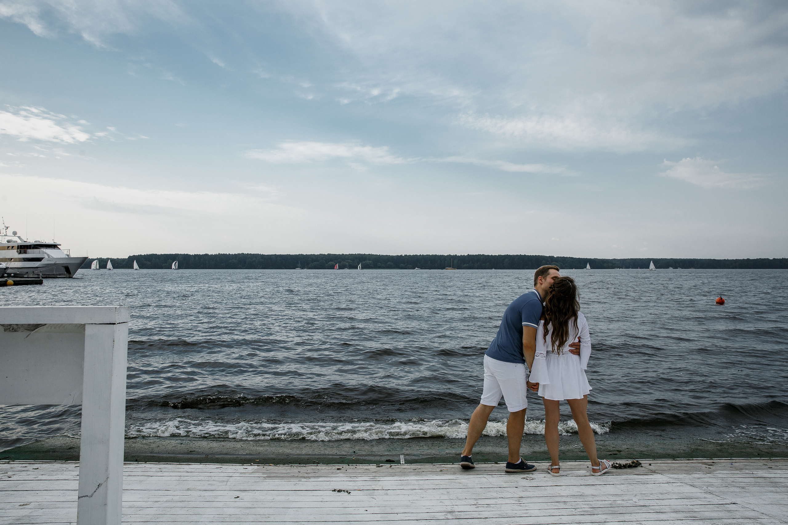 Белая свадьба в яхт-клубе. Свадебный фотограф в Москве Денис и Анастасия Исаевы