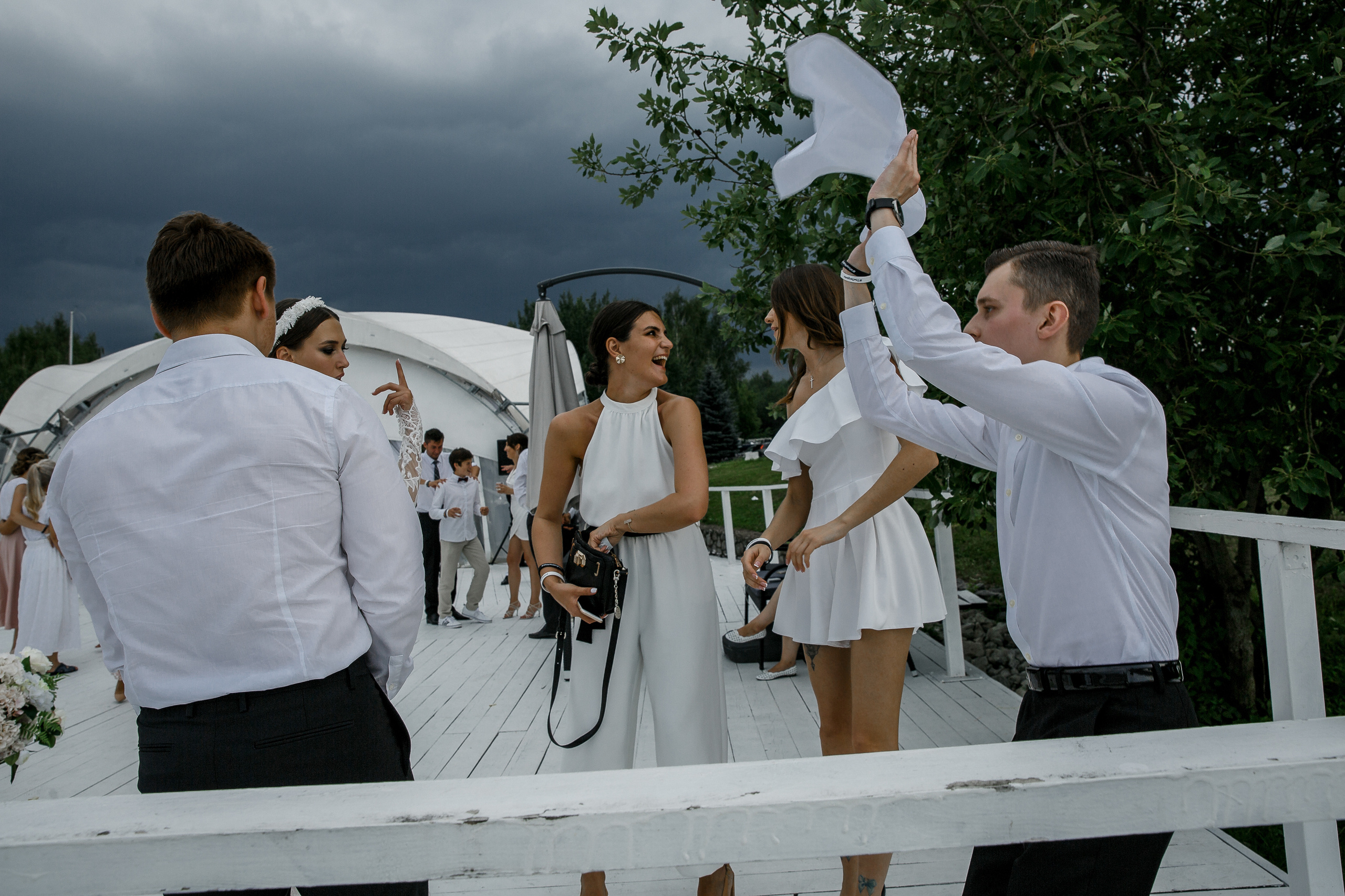 Белая свадьба в яхт-клубе. Свадебный фотограф в Москве Денис и Анастасия Исаевы