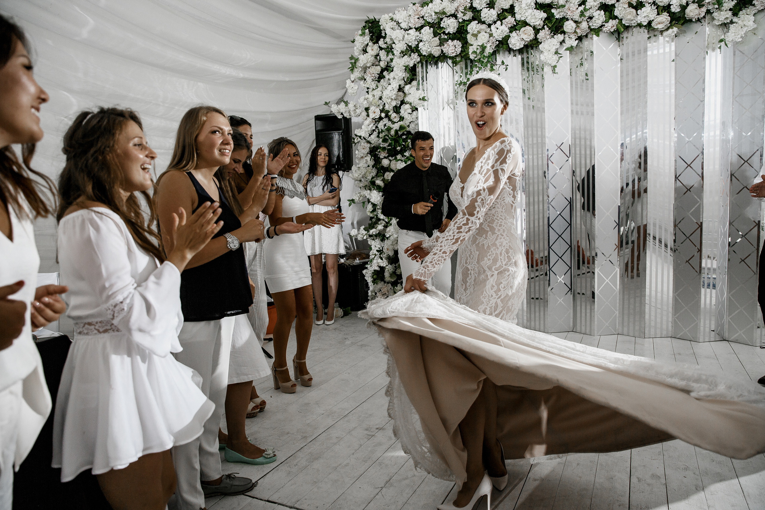 Белая свадьба в яхт-клубе. Свадебный фотограф в Москве Денис и Анастасия Исаевы