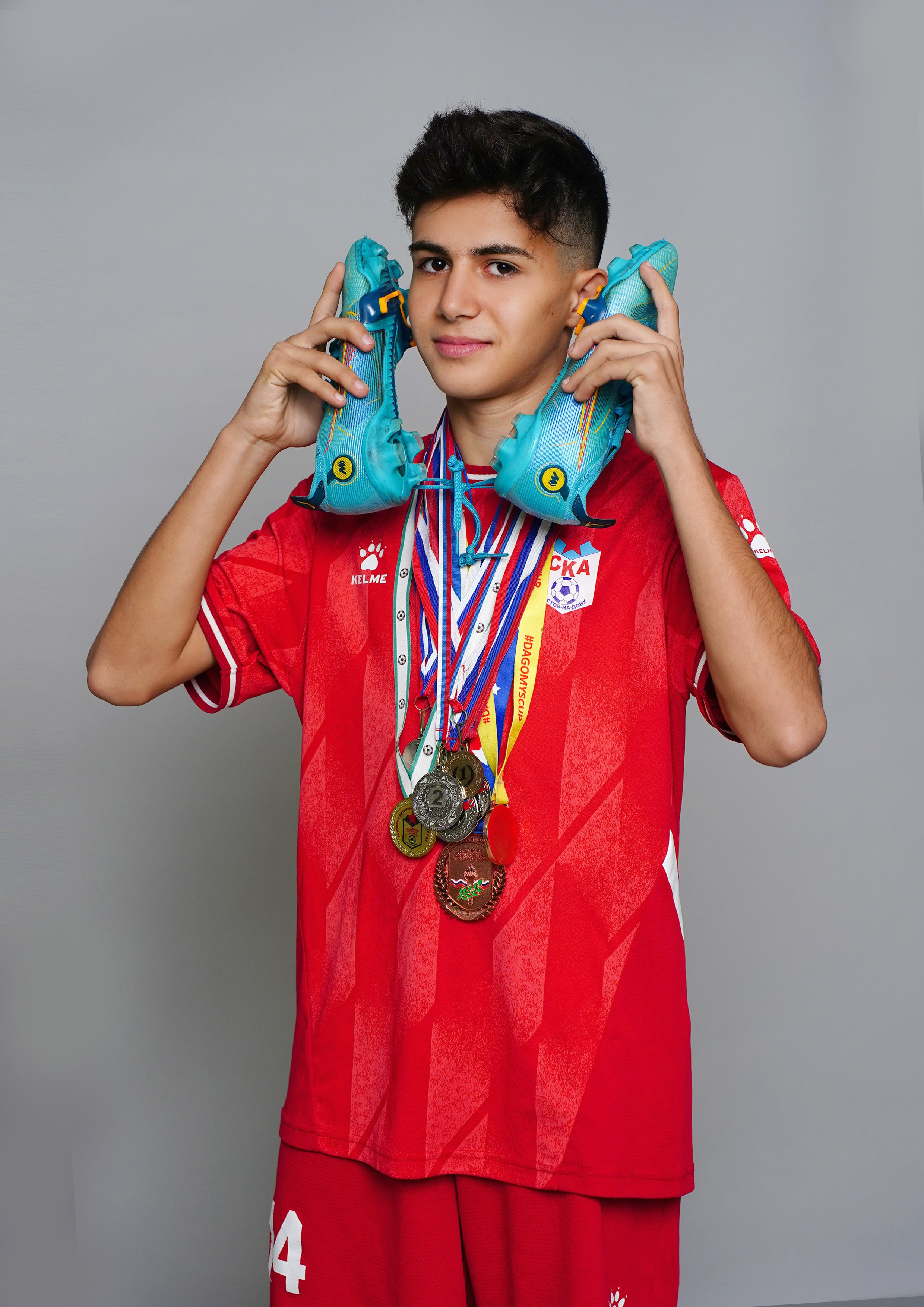 MEMENTO.Выпускные альбомы, школьные, юбилейные и другие книги. Ростов-на-Дону