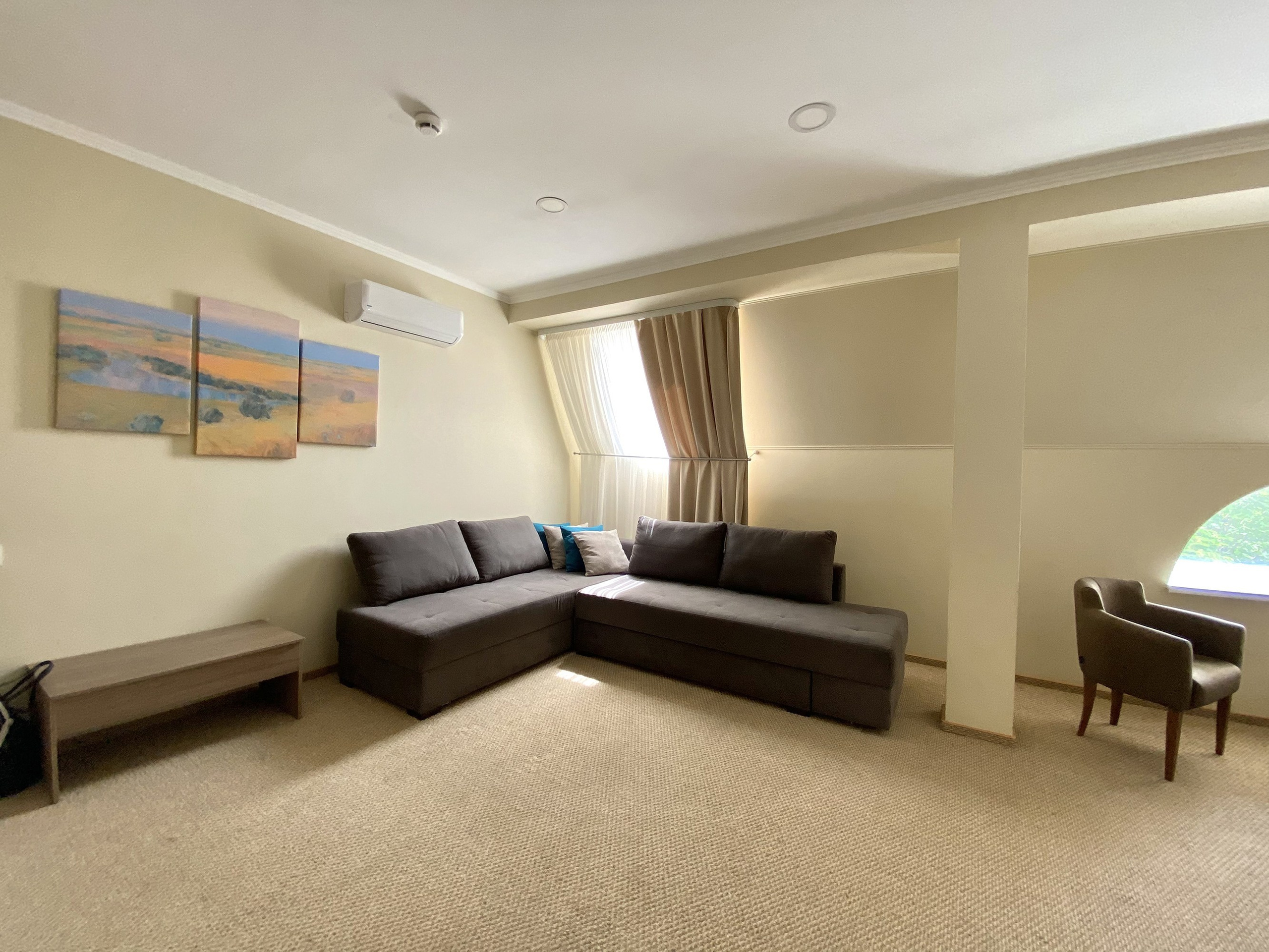 Лучшие отели в Новочеркасске для фотосъемки свадебных сборов