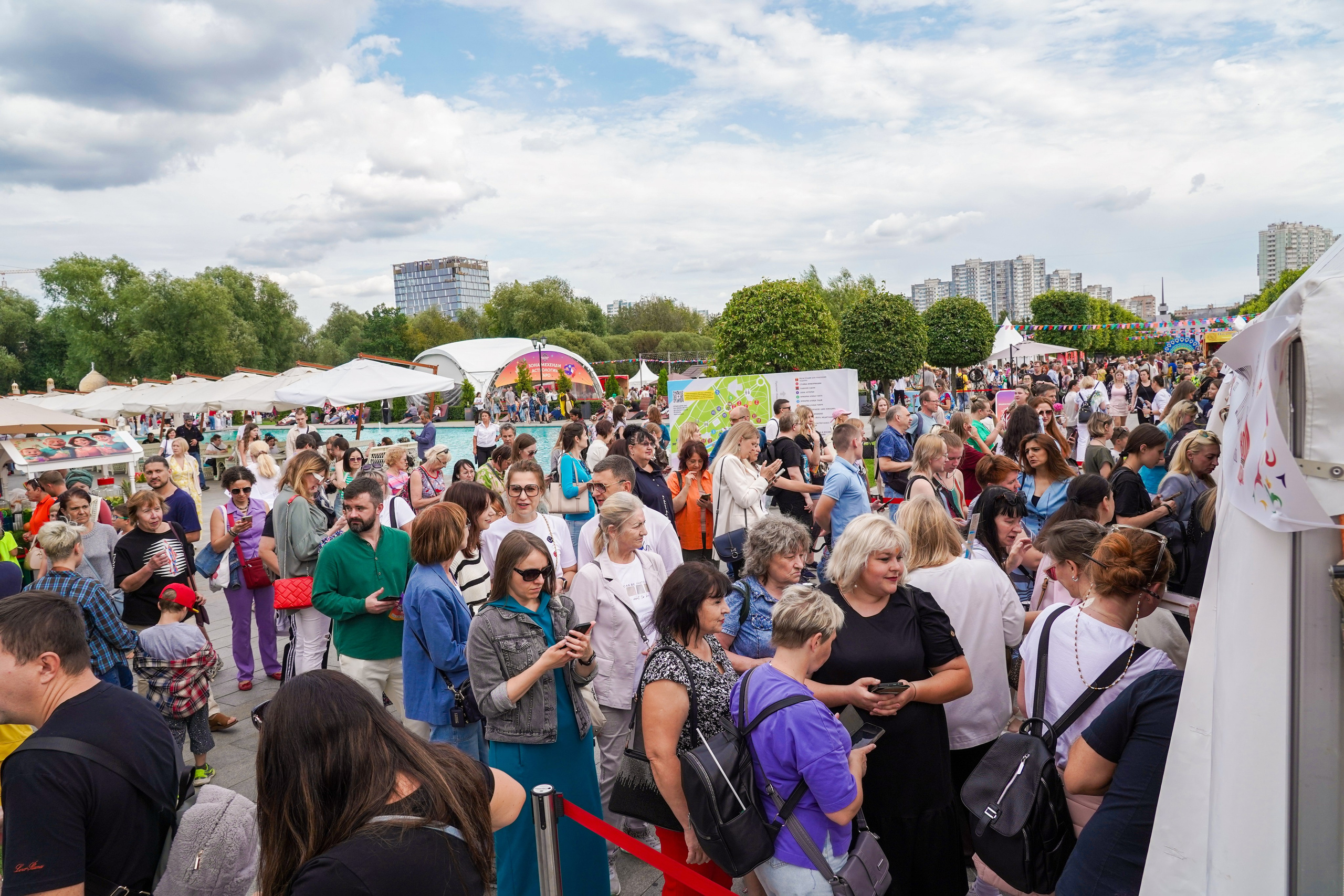 Фестиваль «День Индии» 2025. Фото и видеосъёмка бизнес-мероприятий под ключ в Москве и МО — Akhmedov Team