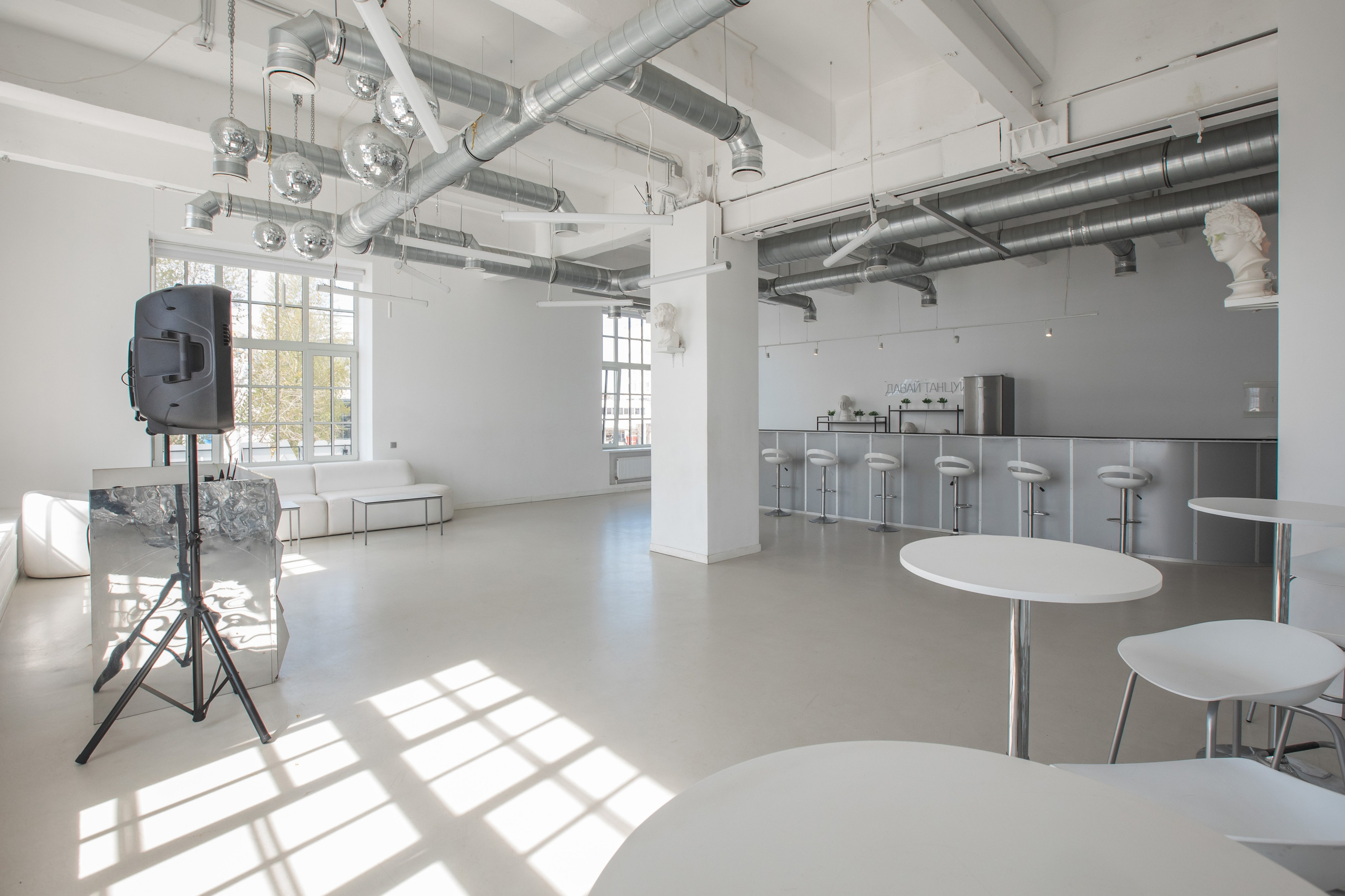 Кожевенная, 34А. Аренда лофта в СПб для мероприятий