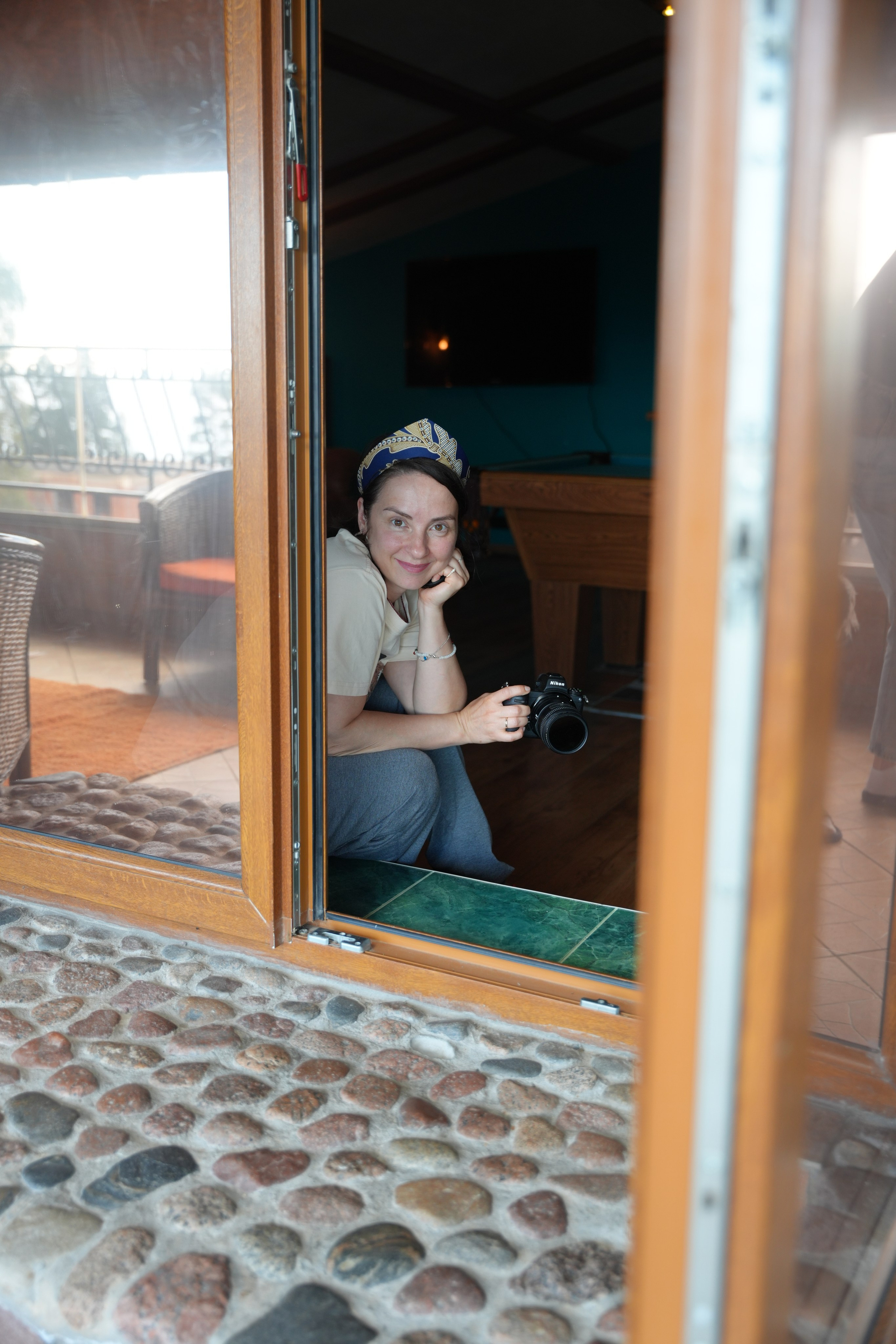 #backstage со съёмок команды в загородном доме. Портретный фотограф в Санкт-Петербурге Дмитриева Наталия