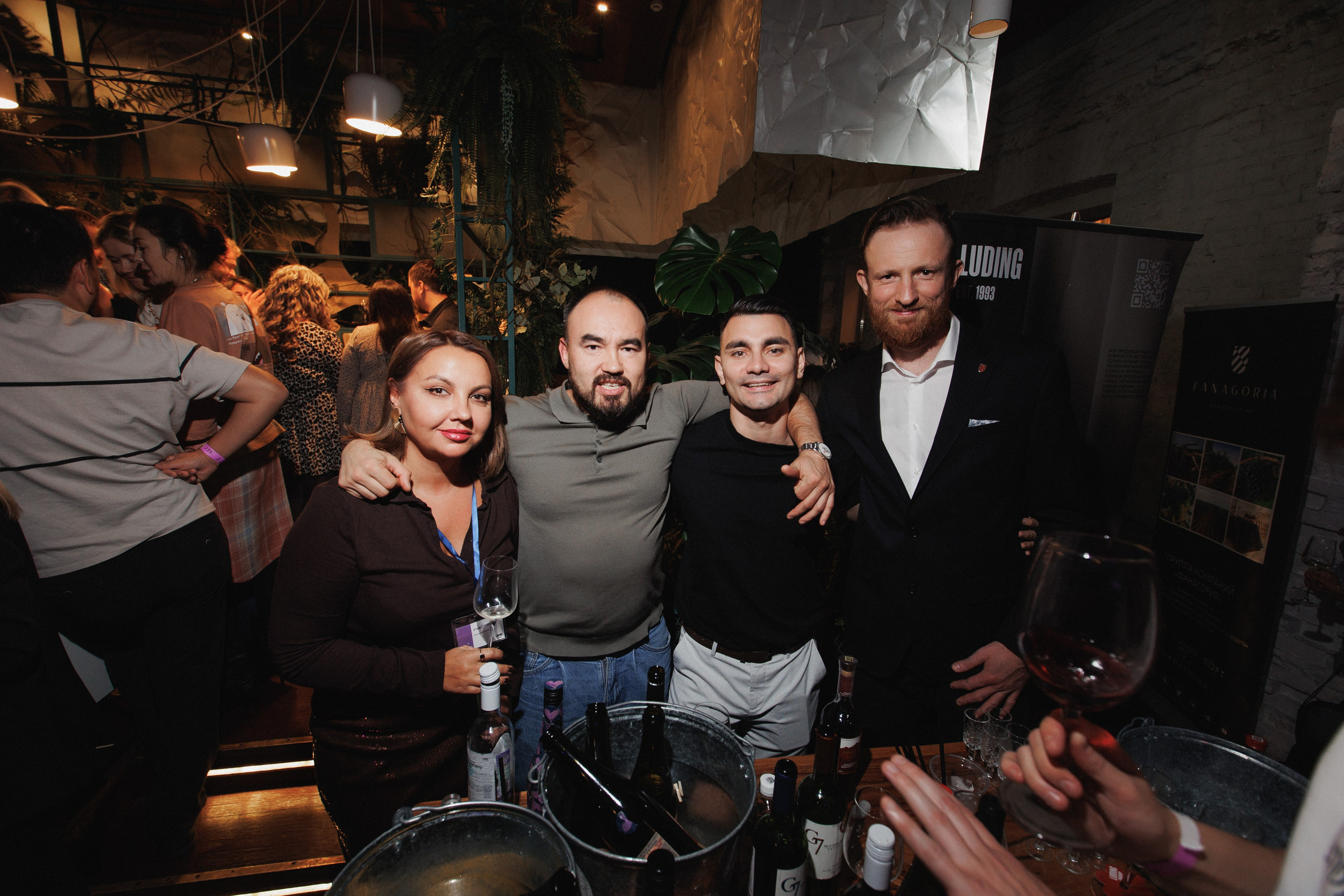 ВИННЫЙ ФЕСТИВАЛЬ. СВОИ. ФОТООТЧЕТЫ-СОБЫТИЯ-МЕСТА