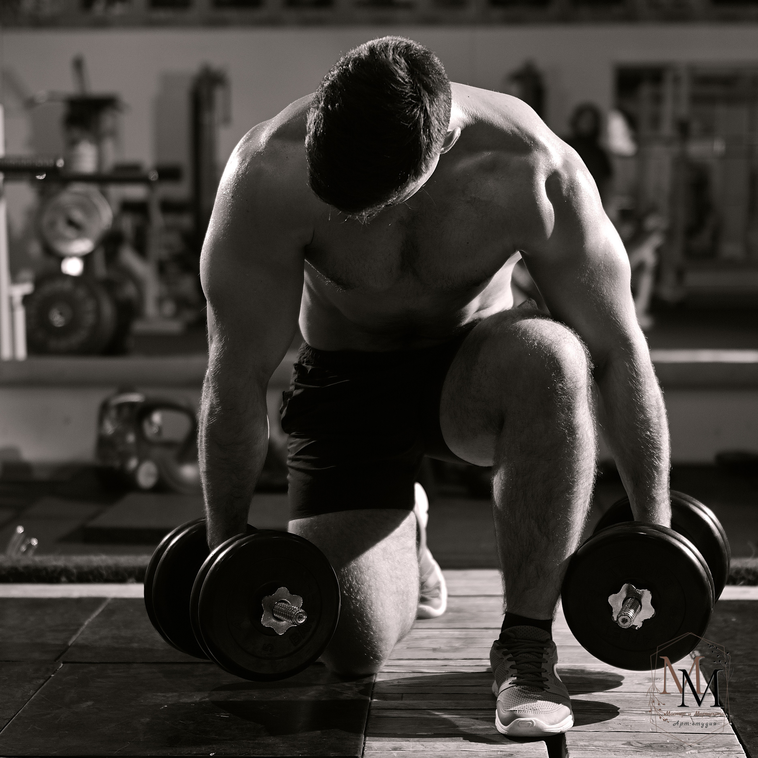 Фитнес фотосессии. Фотосессии в спортзале. Арт-студия "Мастер и Маргарита". Мужской портрет. Фотосессии в Сызрани. Фотосъемки в Сызрани. Фотограф в Сызрани.