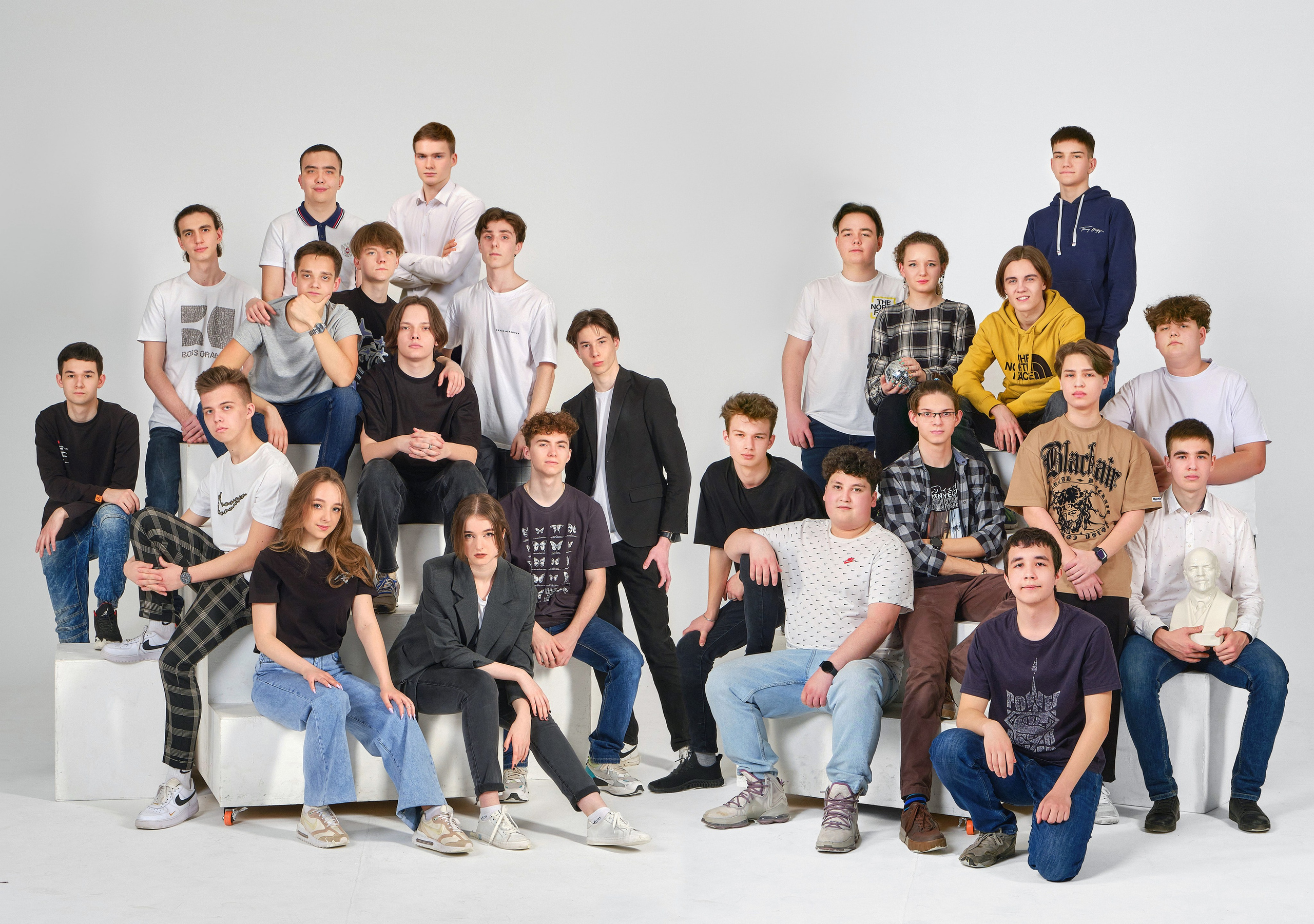 Выпускной альбом 11 класс. Заказать фотоальбомы на выпускной