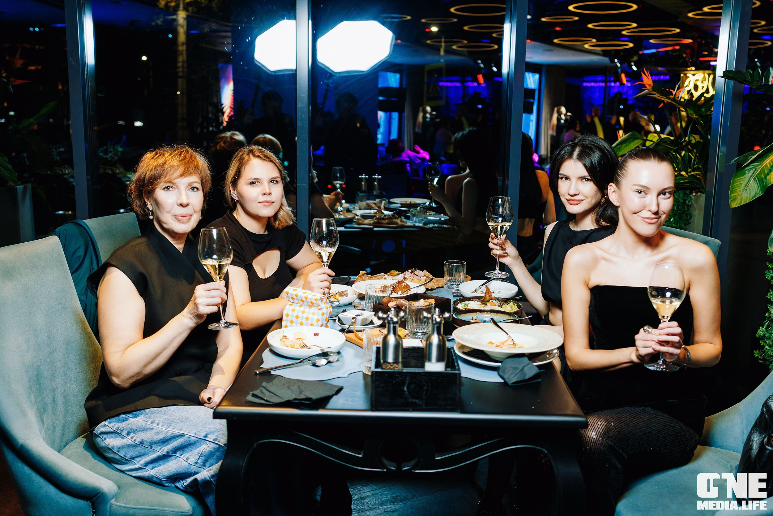Фоторепортаж из ресторана Океан. One Media Life: фоторепортажи, фотоотчеты с мероприятий и заведений