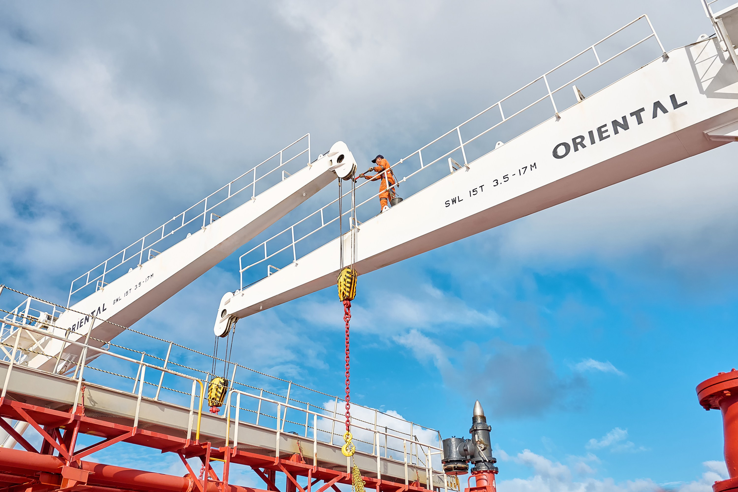 краны на танкере