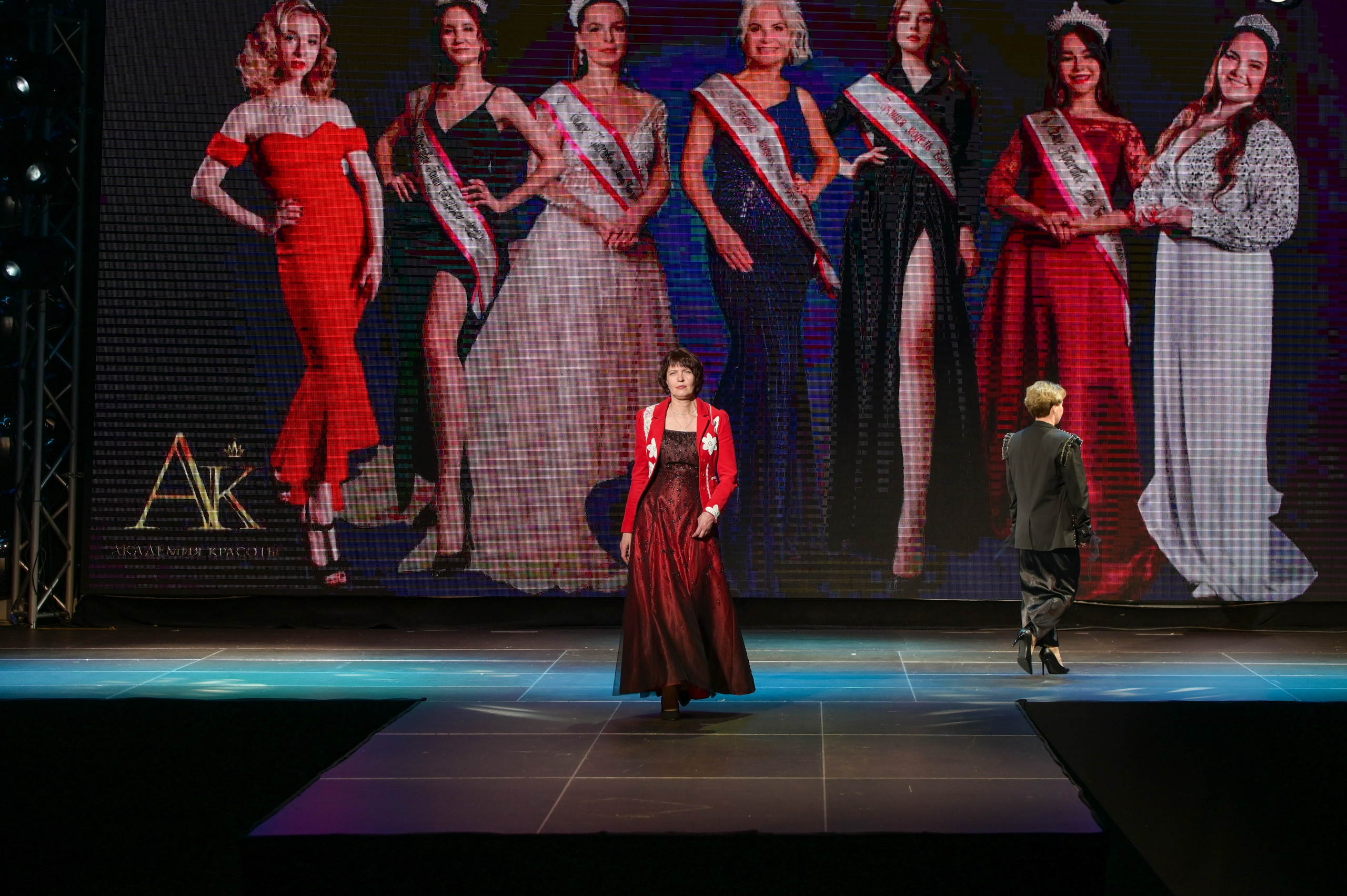 Fashion Show Photos. Фотоуслуги, услуги фотографа, фотографирование важных событий