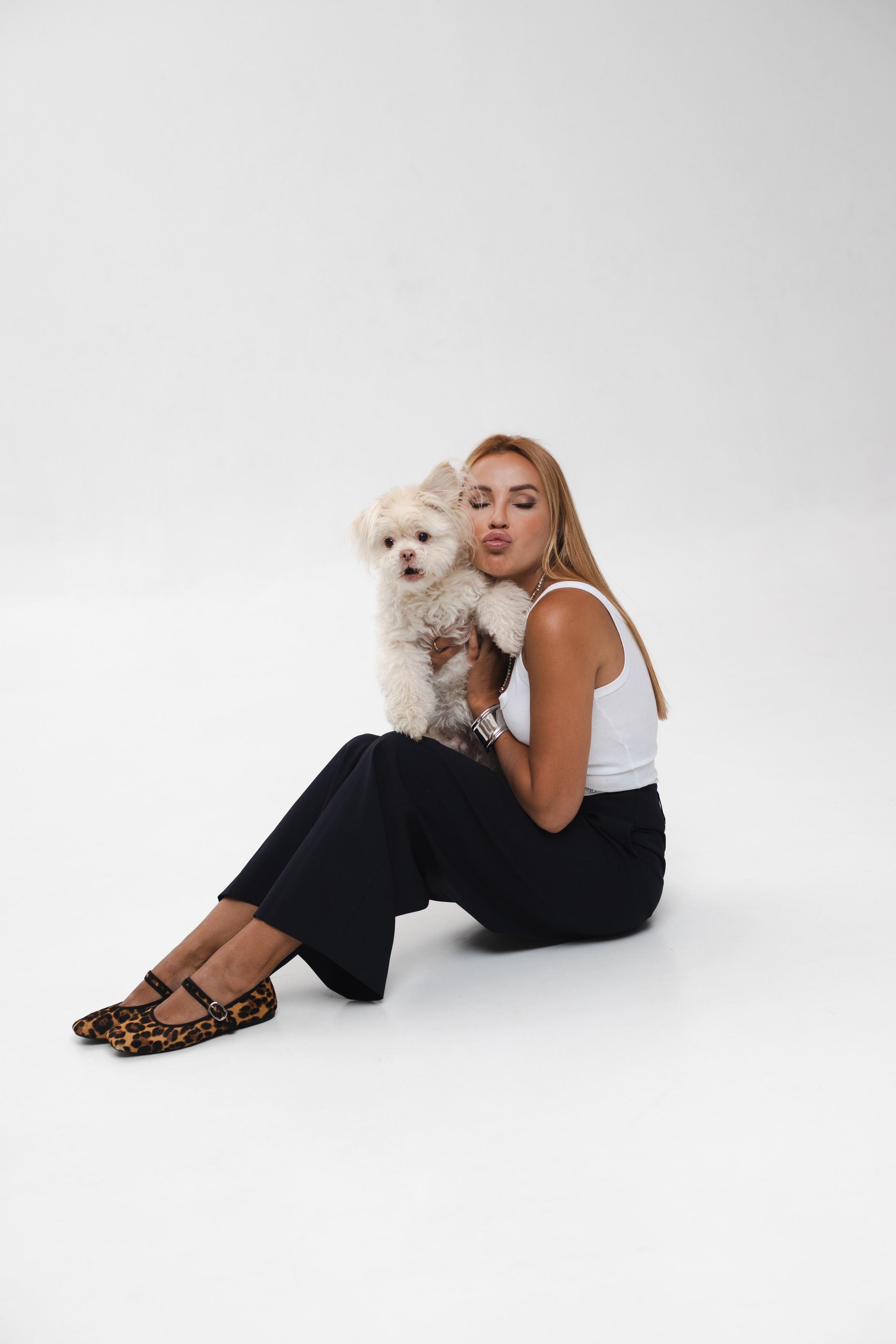 Анна в минимализме. Портретный Фотограф в Санкт-Петербурге Кира Орехова