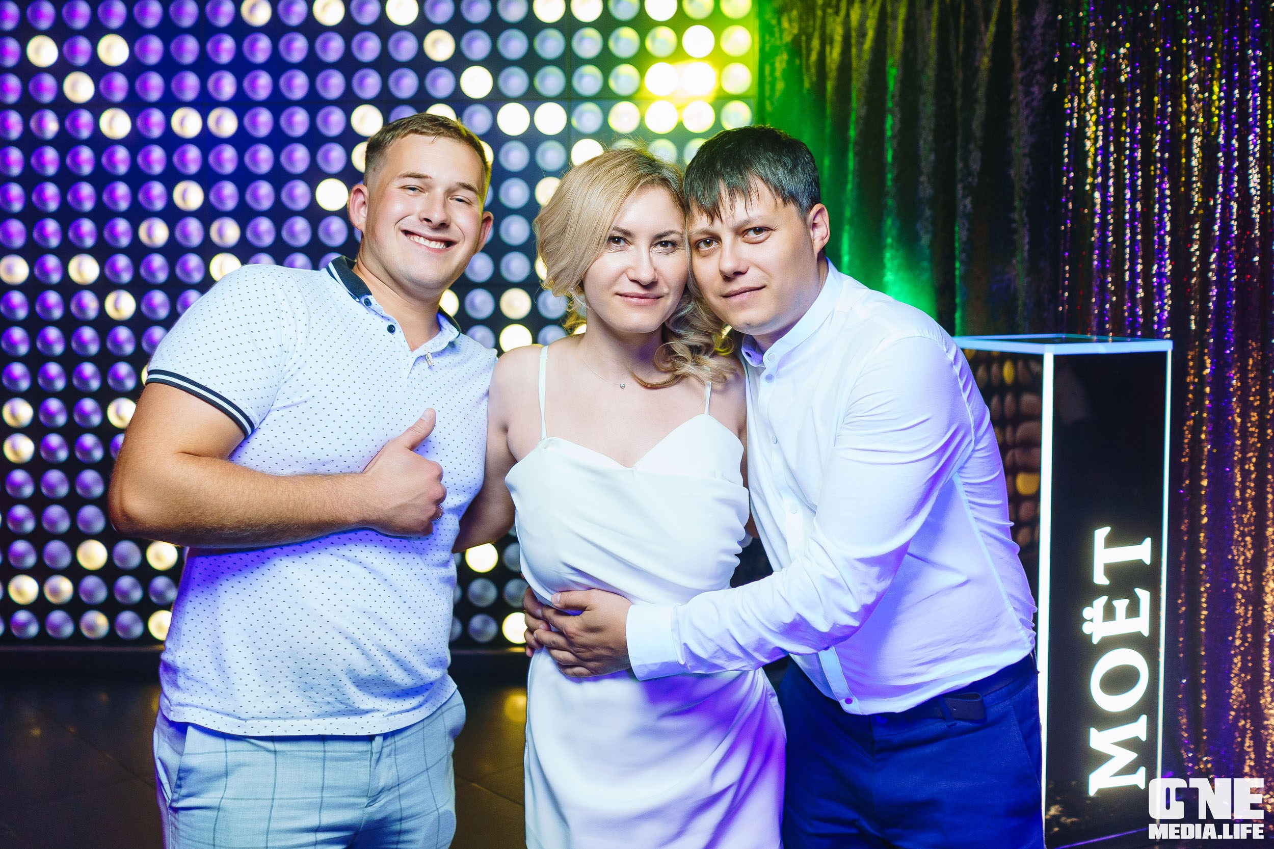 Фоторепортаж из караоке-клуба Эйфория. One Media Life: фоторепортажи, фотоотчеты с мероприятий и заведений