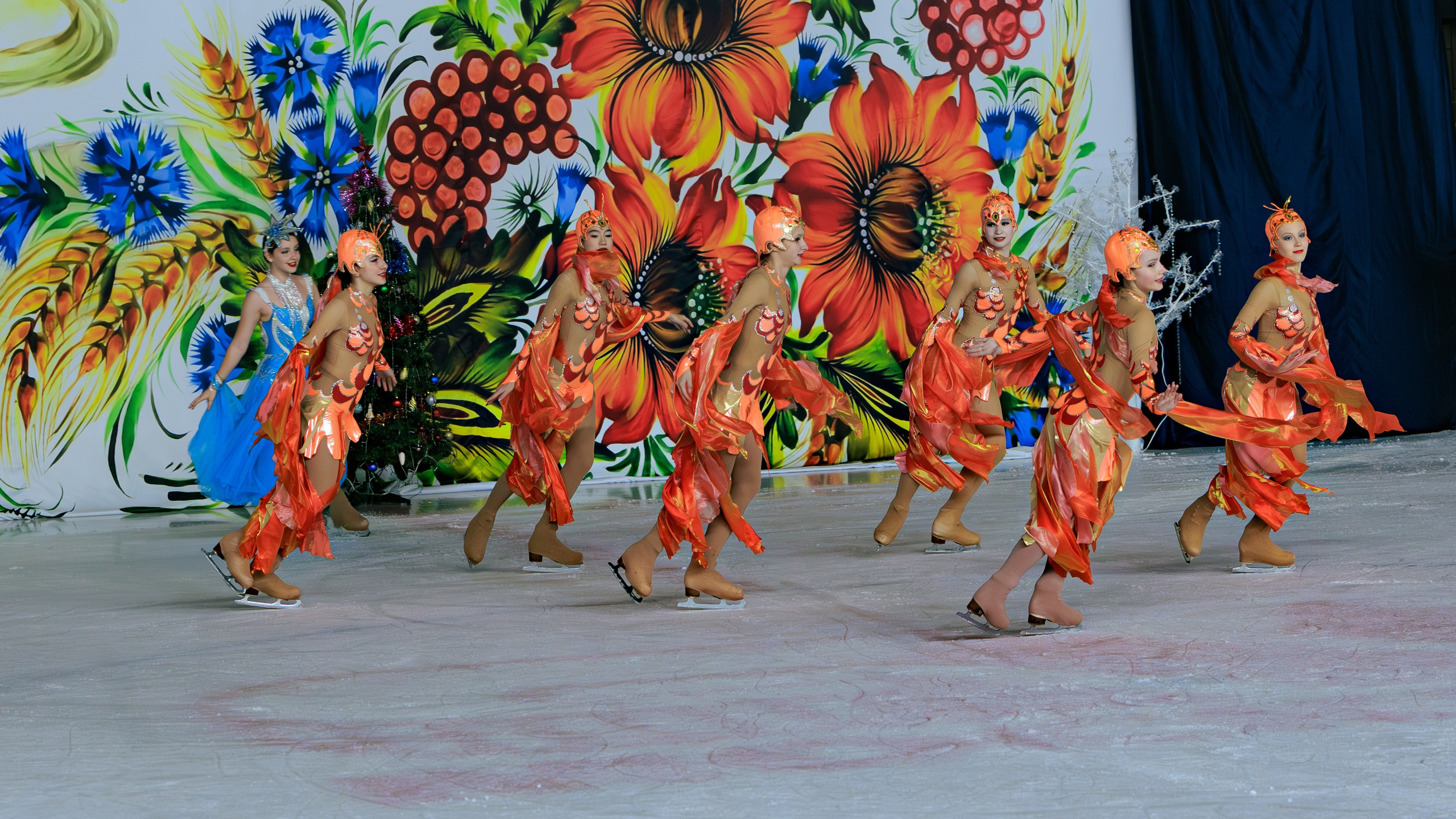 Детский театр на льду «АЛЕКО». Выпускные альбомы и школьный фотограф в Подольске, Троицке, Щербинке, Москве и Московской области