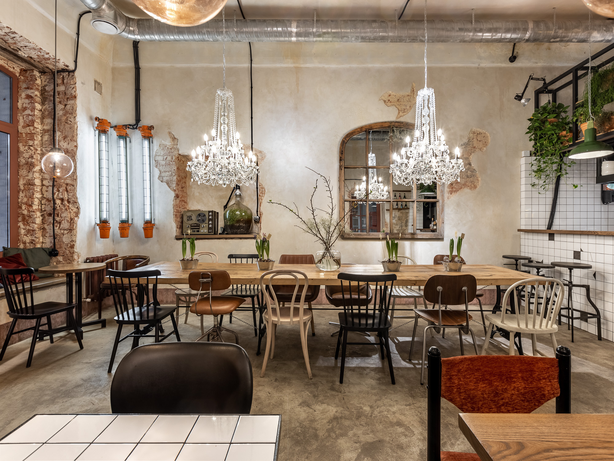 YAFFO Humus bar in Saratov Russia designed by QUADRUM STUDIO