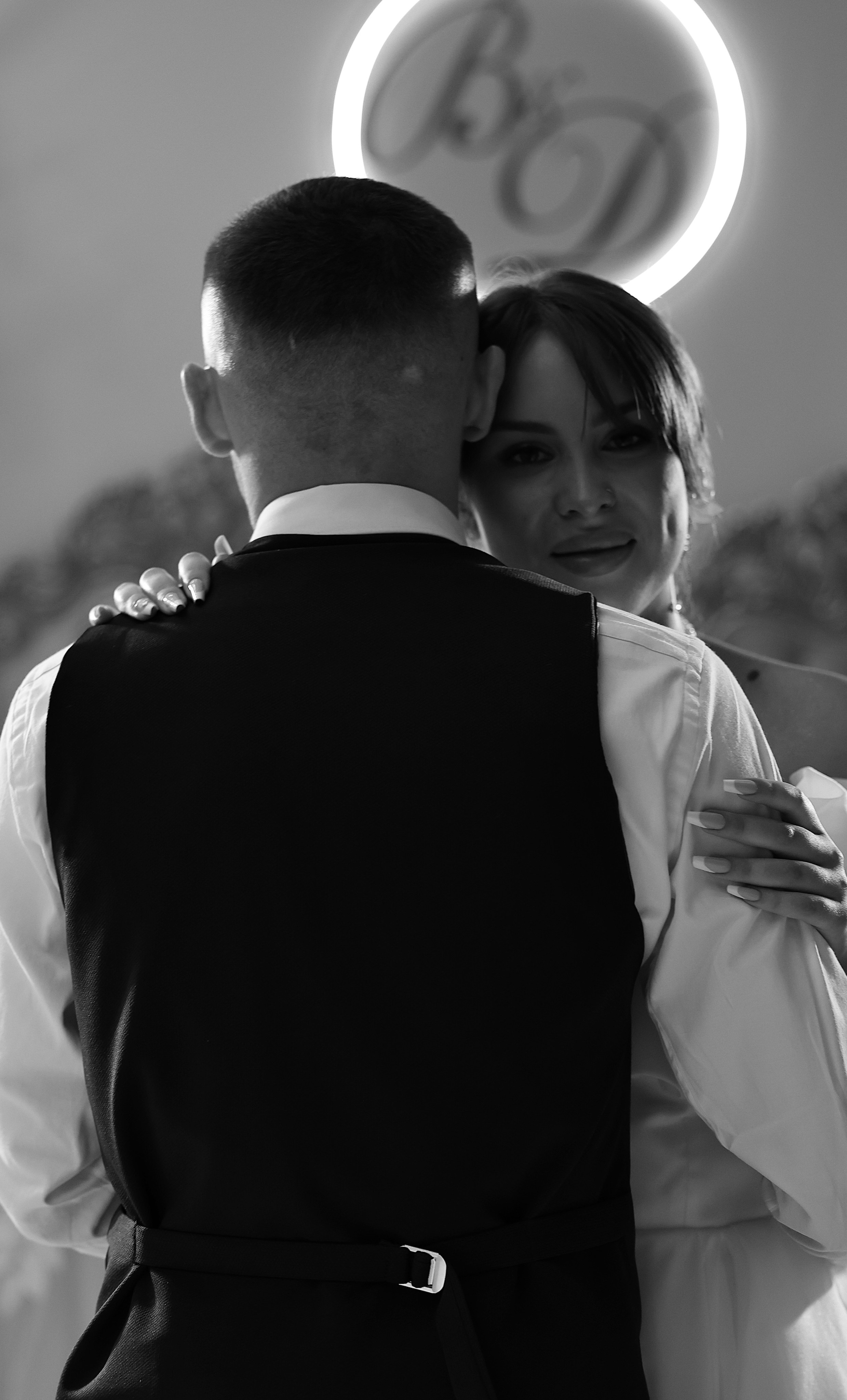 Фотограф свадебный, репортажный, индивидуальный, фото для маркетплейсов, брендов, автосалонов