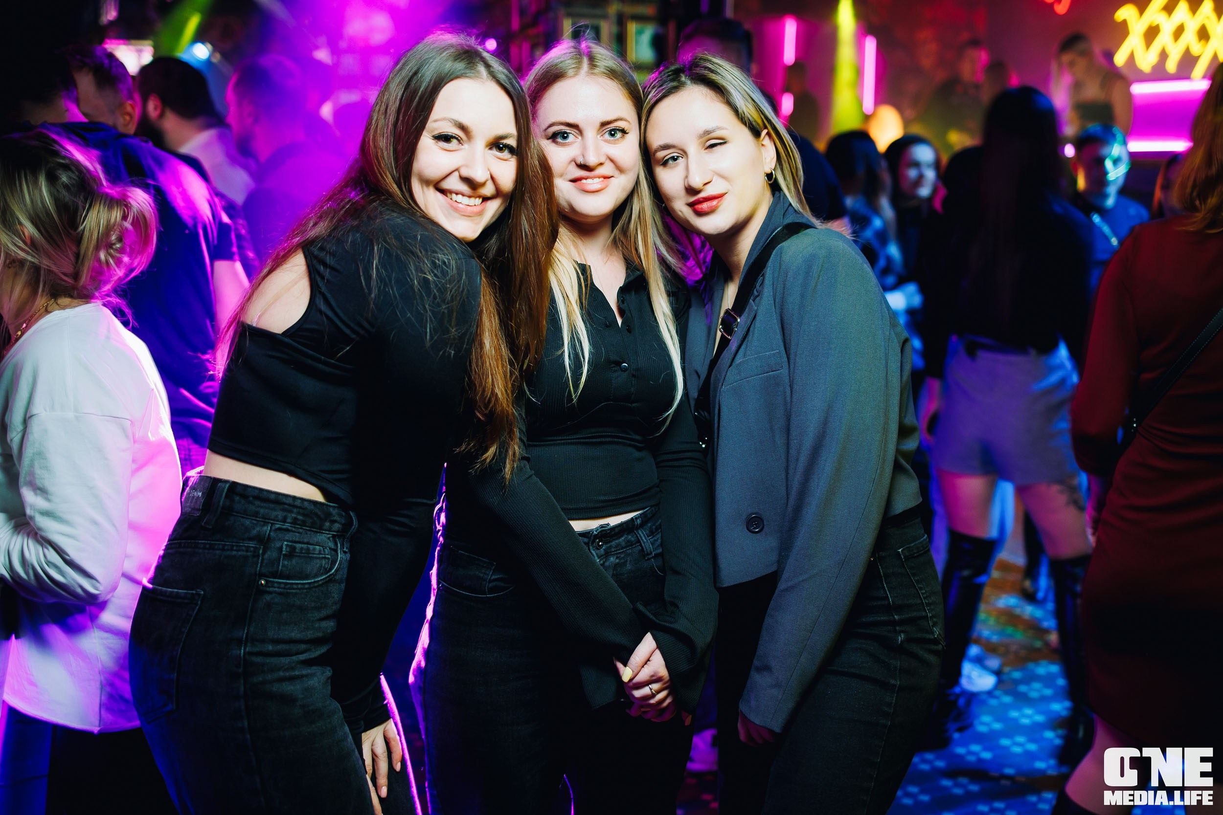 Фотоотчет из бара XxxX. One Media Life: фоторепортажи, фотоотчеты с мероприятий и заведений