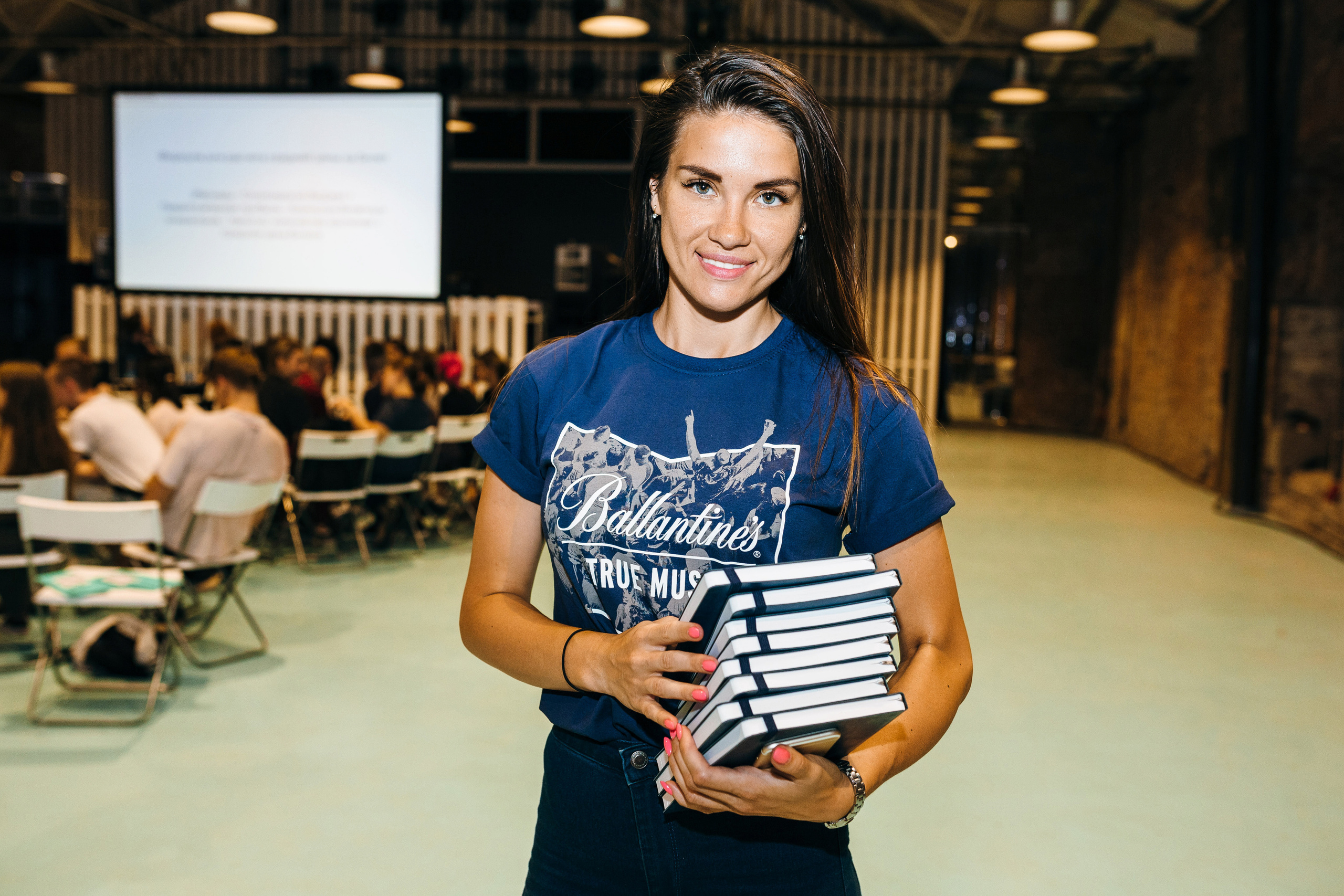 Уровень профессионализма фотографа - это то, что необходимо учесть при организации коммерческих мероприятий.