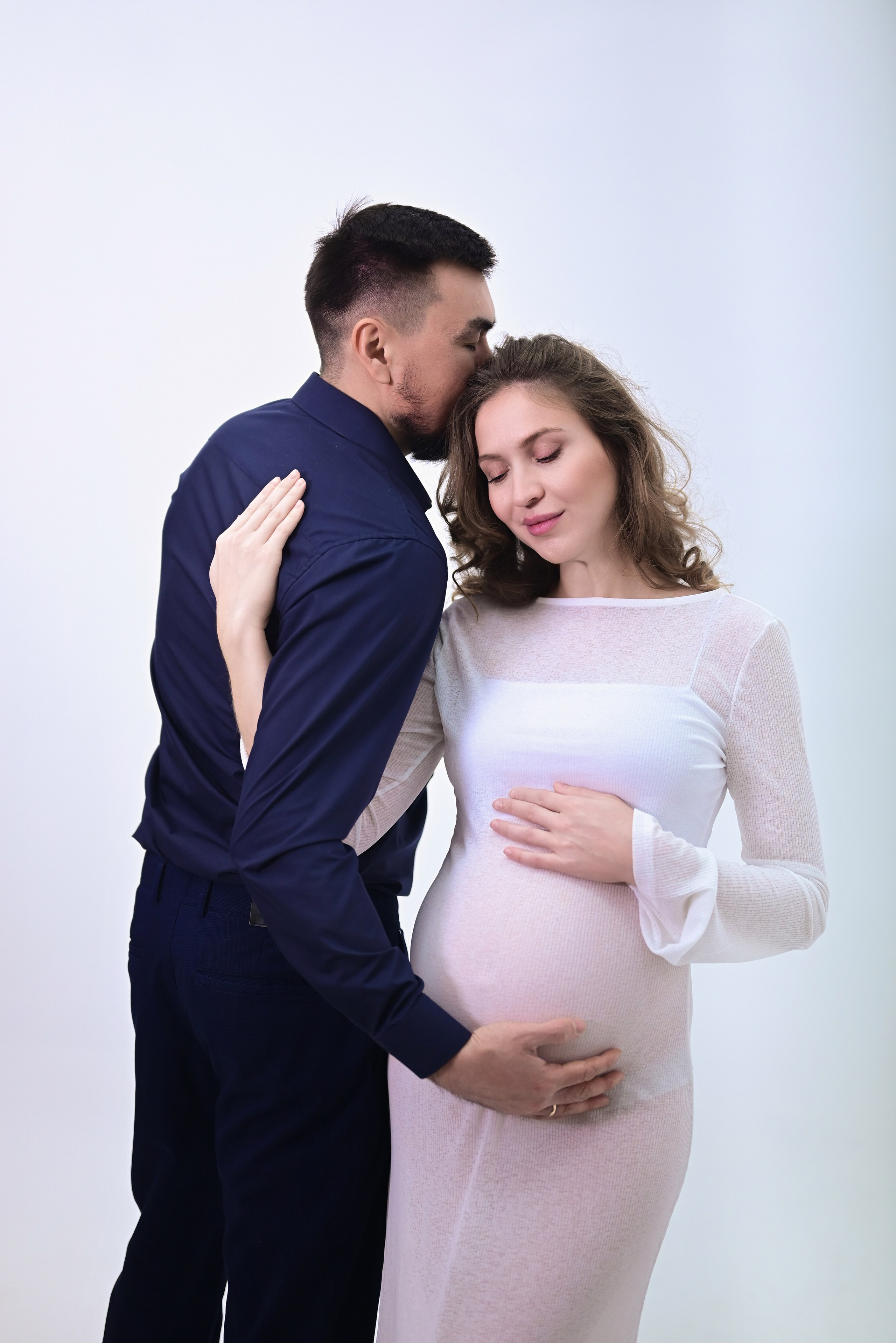 Беременность. Фотостудия Зефир. Фотосессии в студии под ключ. Москва. Семейные и детские фотосессии