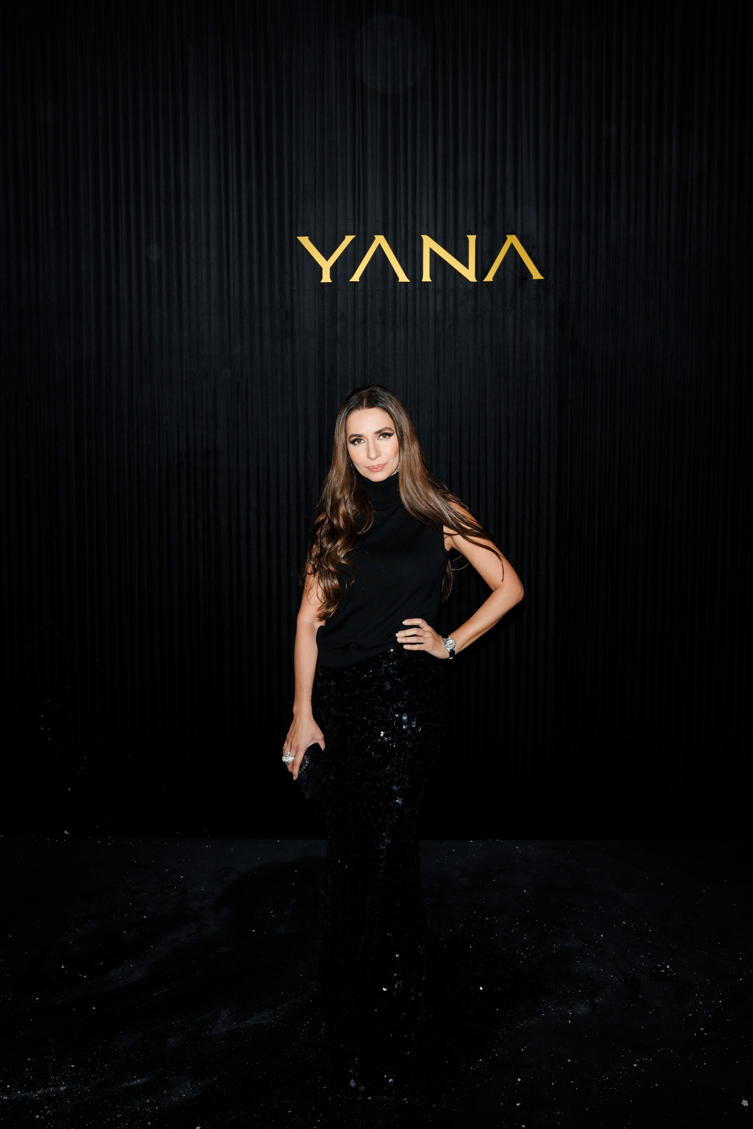 «Снежный Бал» Яны Раскаваловой. «Птичка на проводе»: информационный портал в Москве