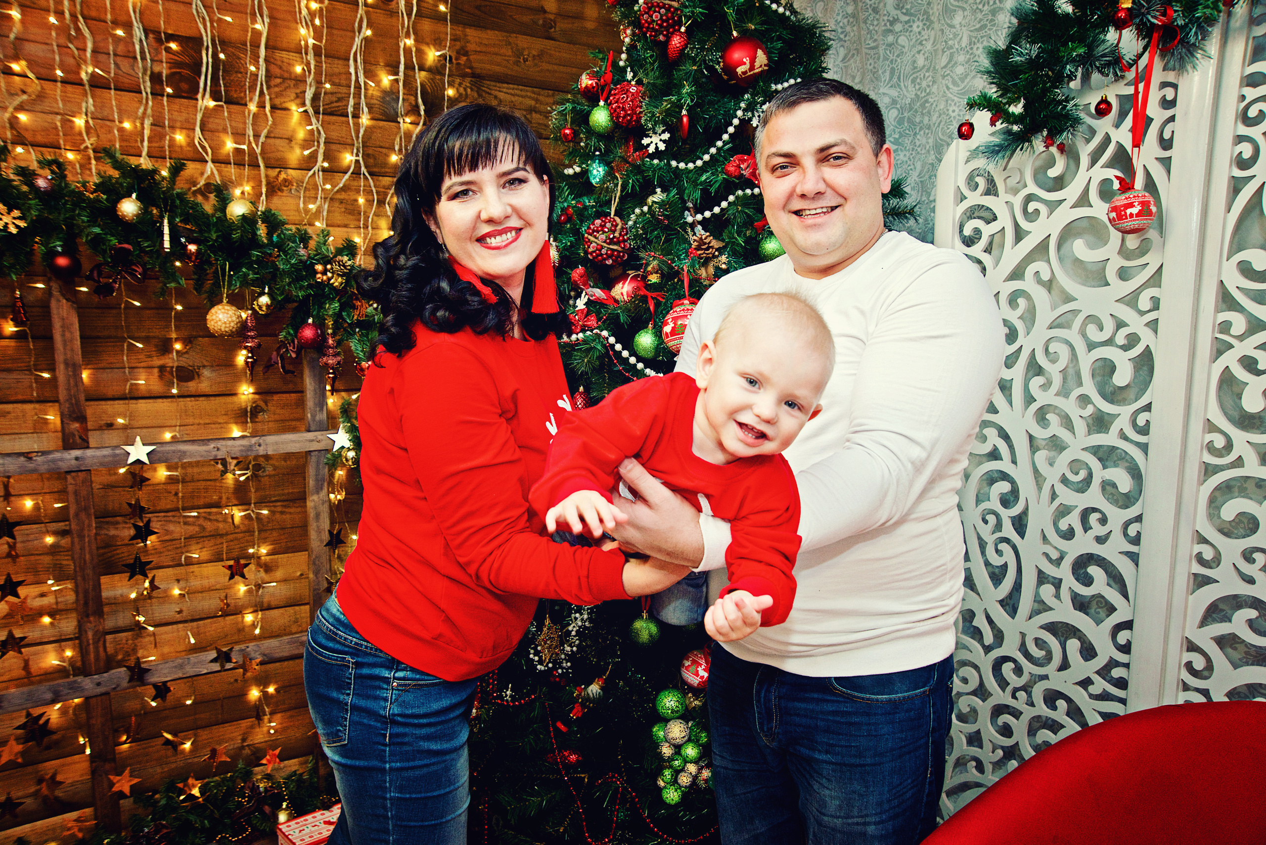 Новогодняя семейная фотосессия, фотостудия Аквамарин,Семейная фотосессия в парке Самары, Семейная фотосессия в студии Аквамарин, Семейная фотосессия в загородном доме, семейный фотограф, студийный фотограф , фотограф в самаре, фотосессия в самаре, семейная фотосъемка, фотограф недорого, семейная фотосъемка в студии Самары, фотограф для ребенка, семейная фотостудия Аквамарин, семейный фотограф Марина Алексеева, фотосъемка в парке, выездная фотосессия, русский проект, студийная фотосессия,
