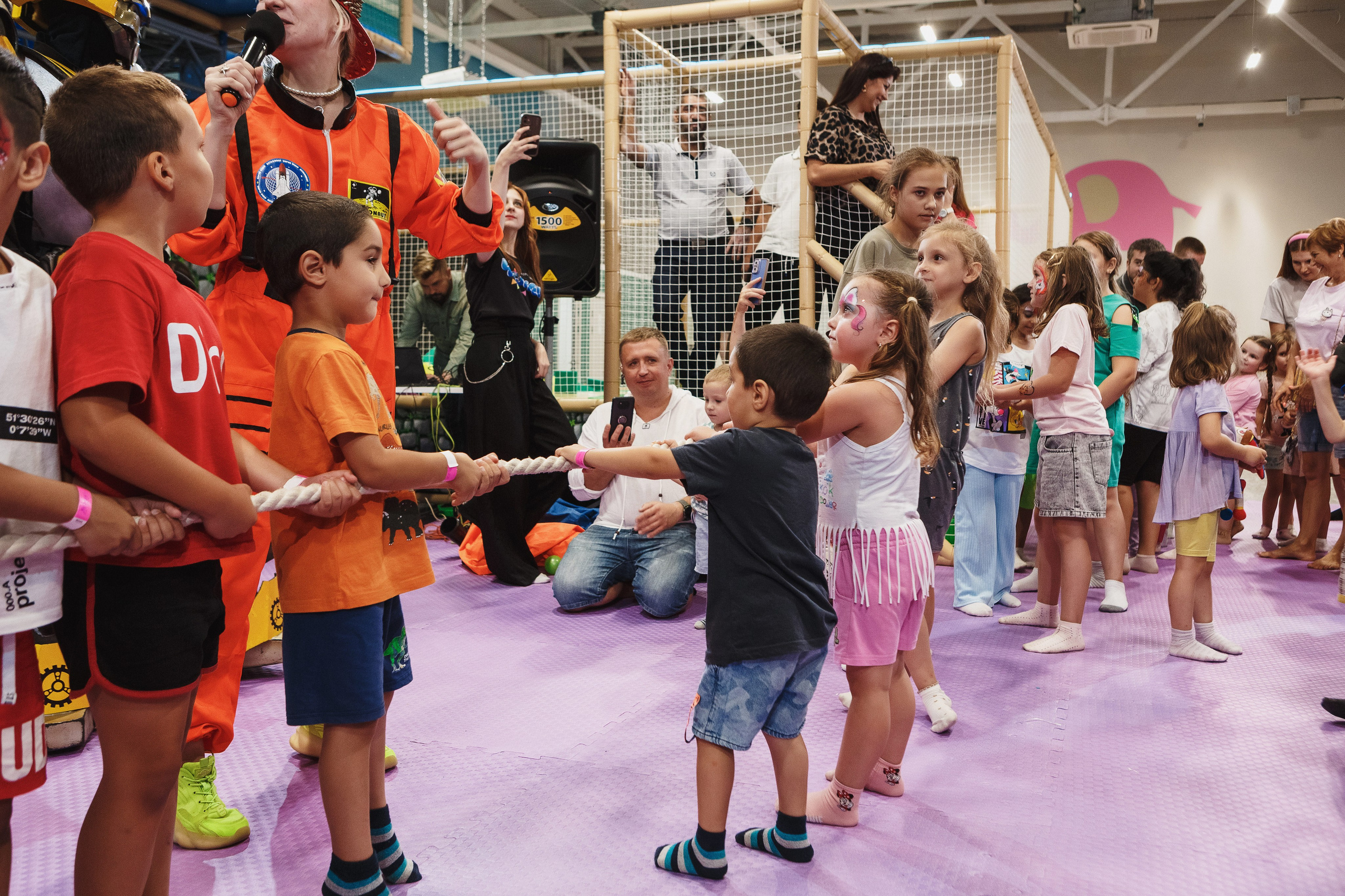 Туси Джуси Таганрог — Яркие и Весёлые Фотографии Детской Игровой Зоны. Свадебный и семейный фотограф в Таганроге Бакарюк Антон