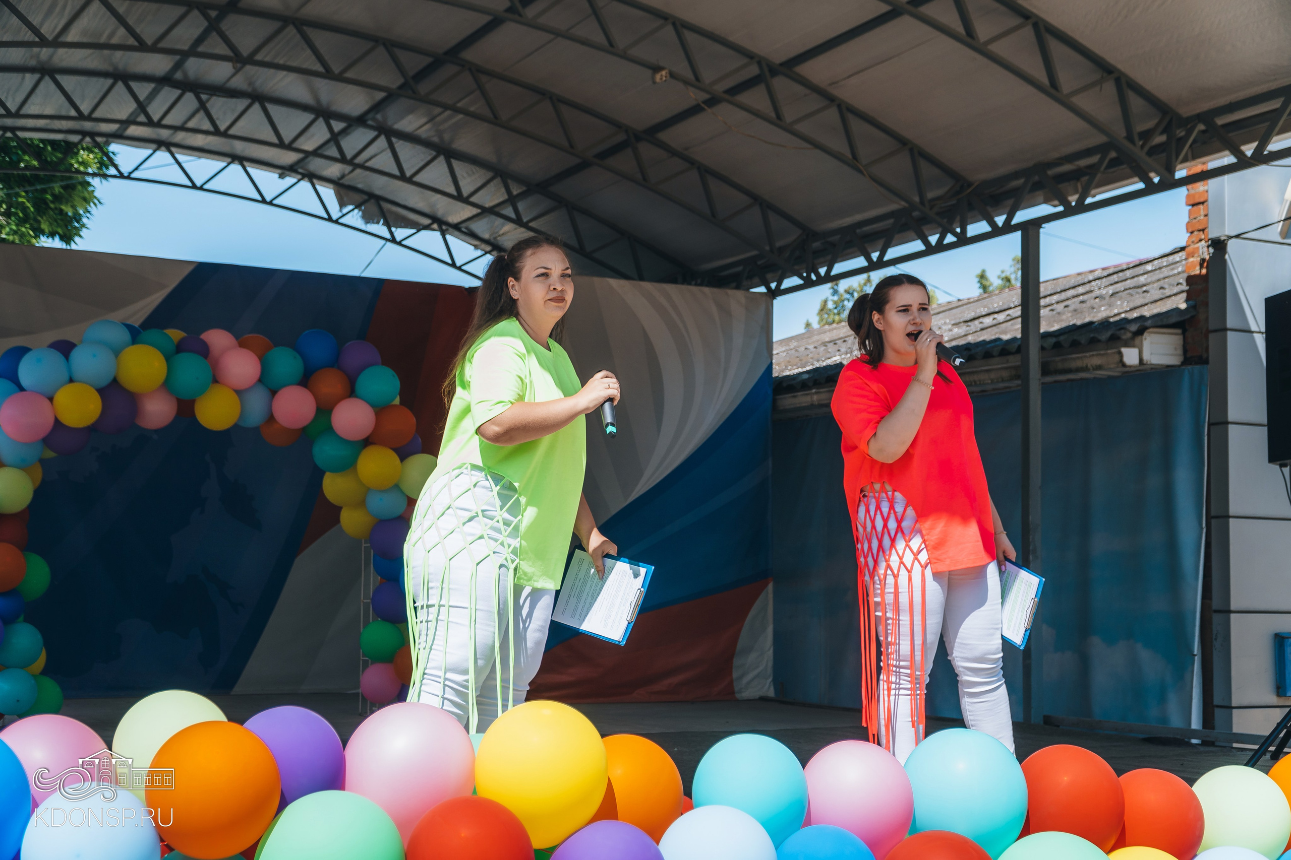 Должны смеяться дети. Новотитаровский Дом культуры