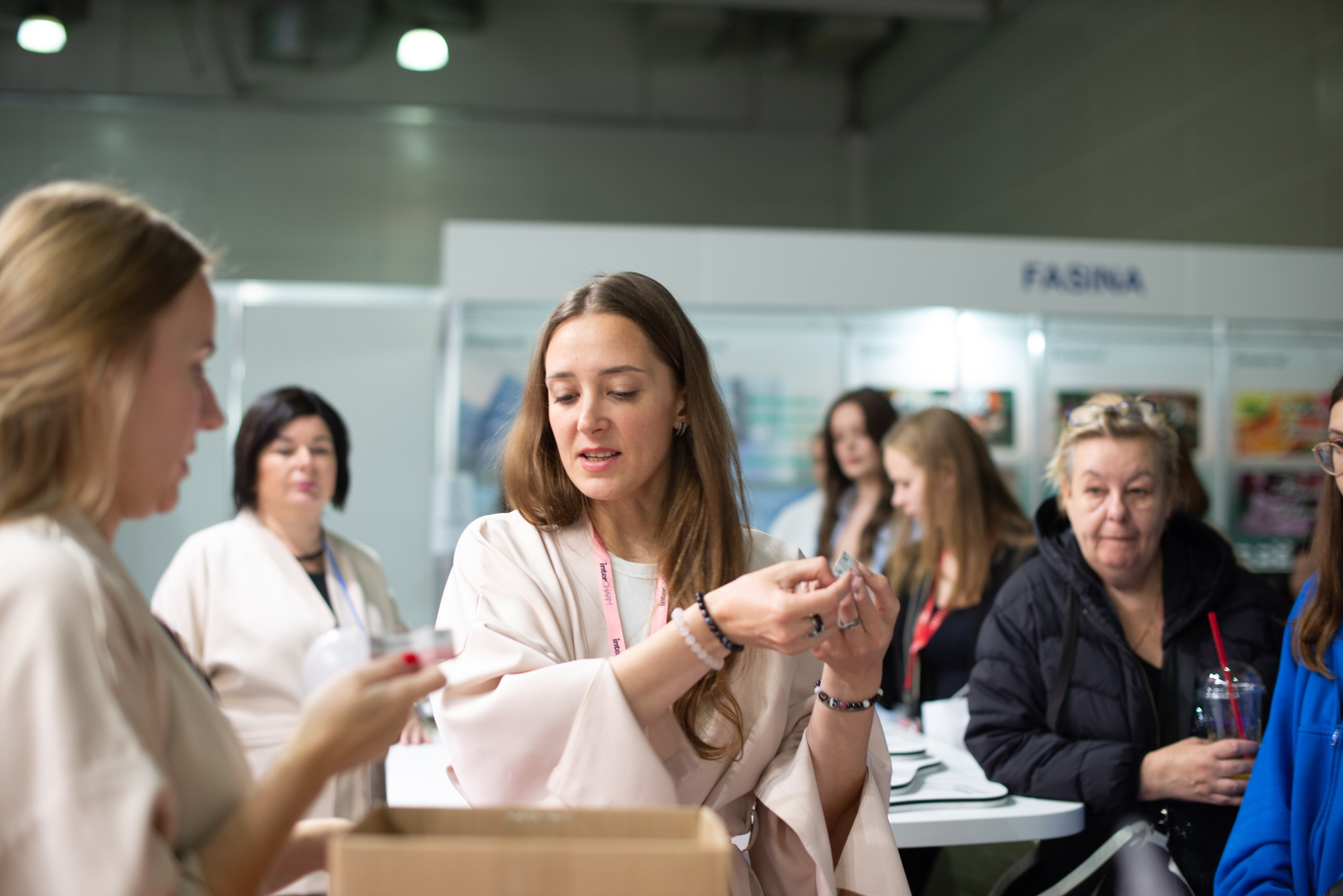 InterCHARM 2025 осень. Victoria Radjevna Репортажный Фотограф — Видеограф Москва • Санкт-Петербург